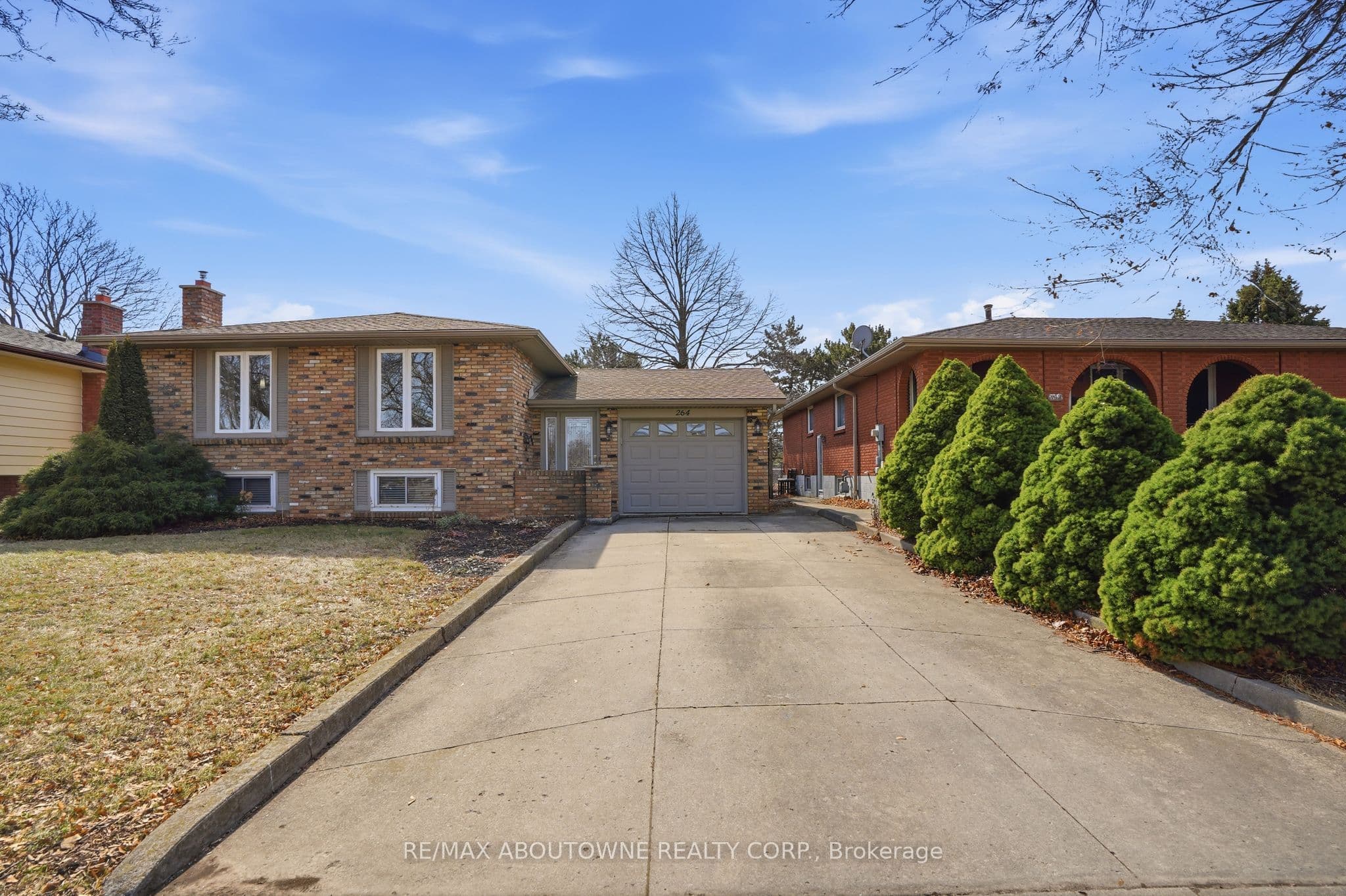 264 Celtic Drive, Hamilton, ON L8E 2T9
