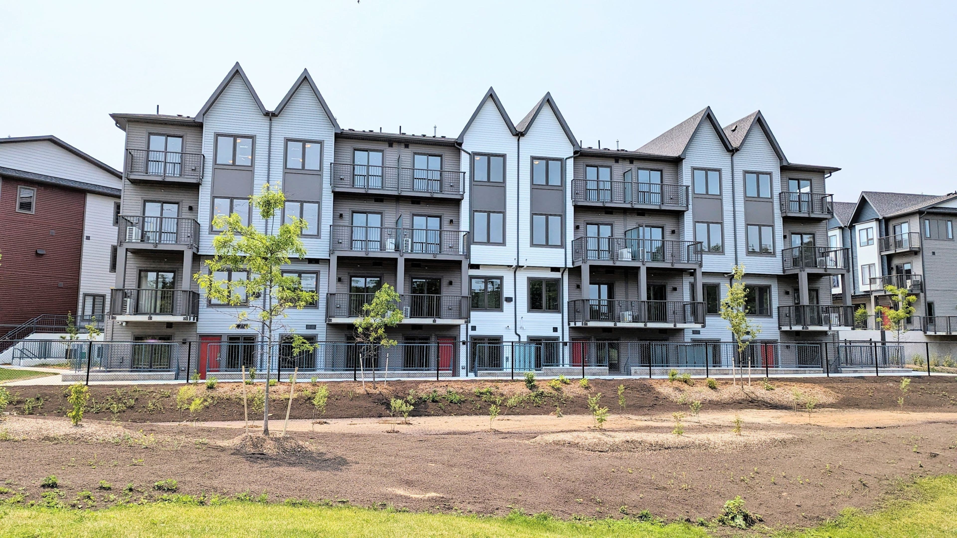 2635 William Jackson Drive 812, Pickering, ON L1X 0L4