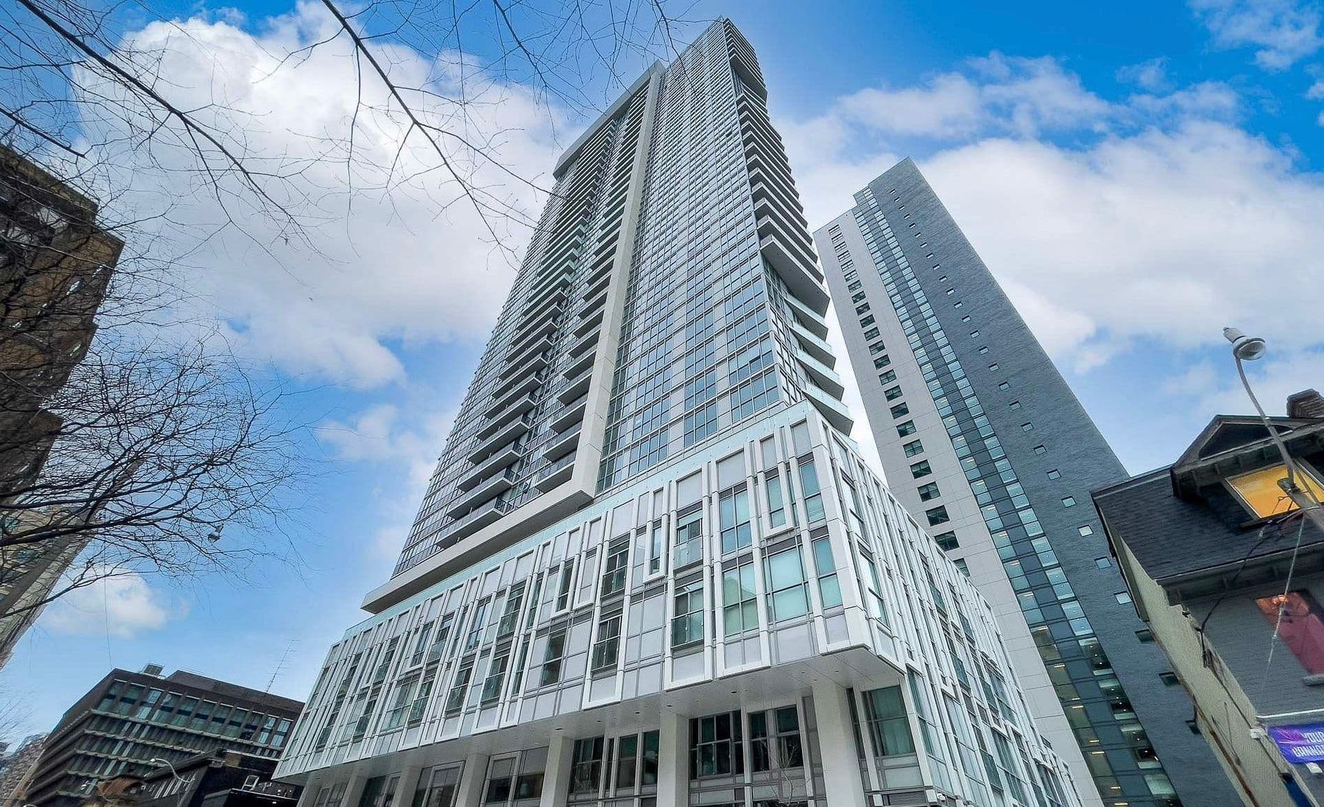 77 Mutual Street 404, Toronto C08, ON M5B 2A9