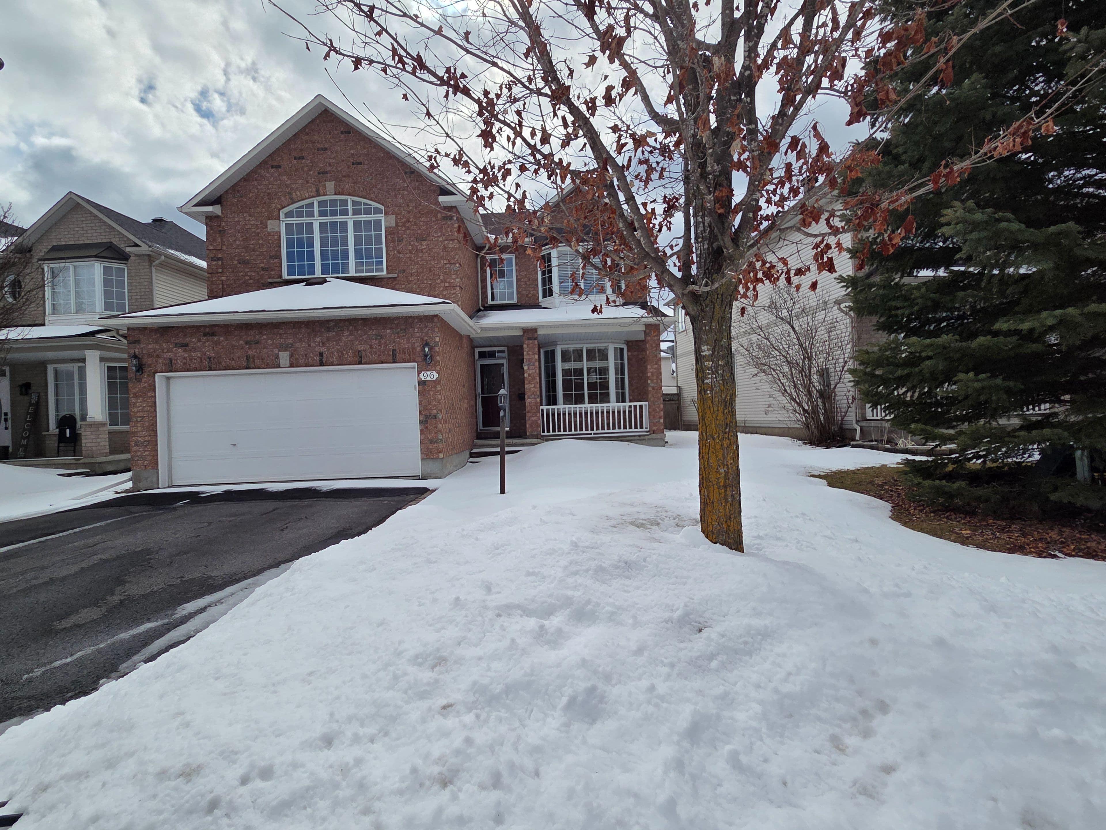 96 Maple Stand Way, Barrhaven, ON K2G 6R3