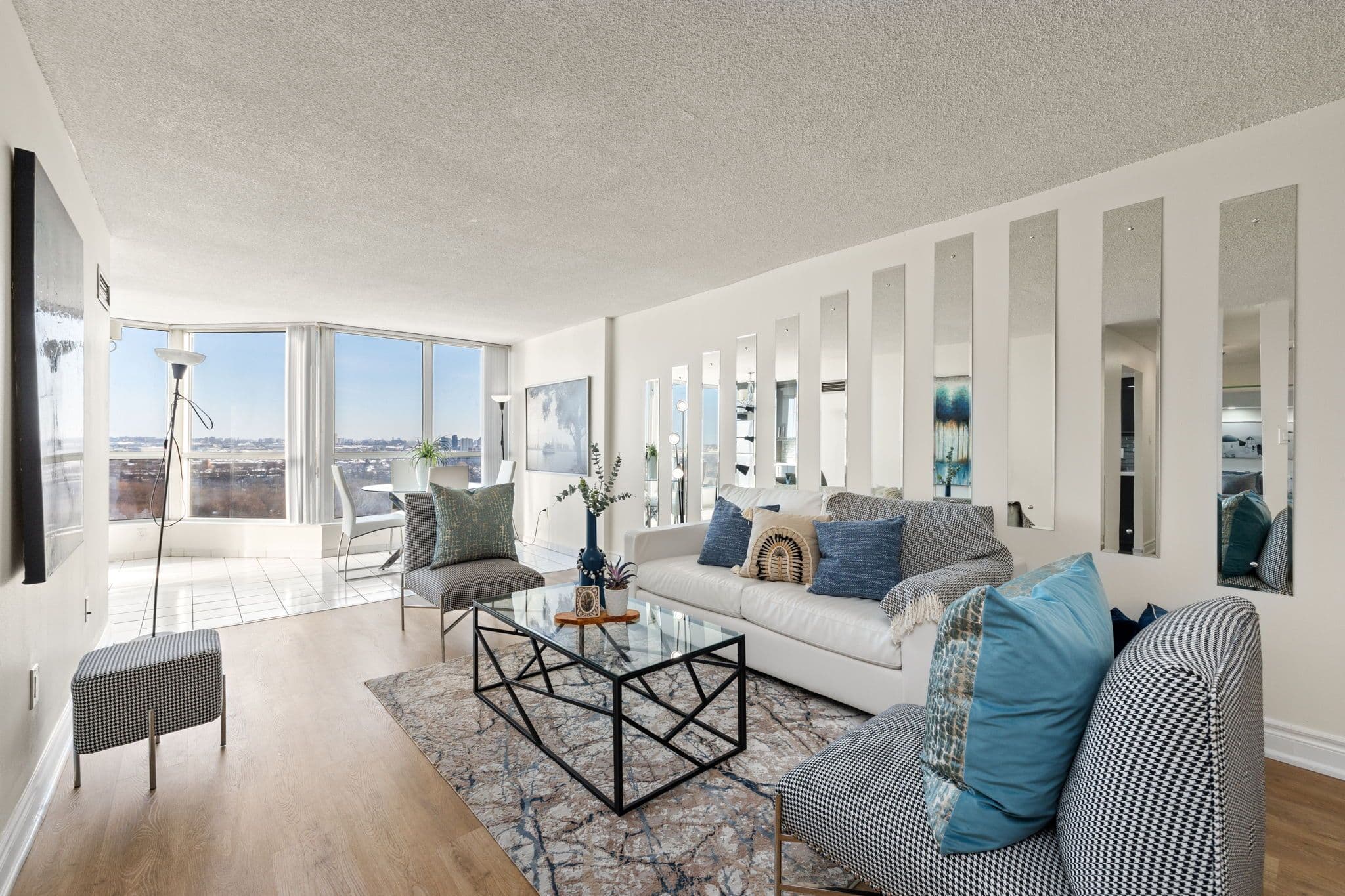 3 Rowntree Road 1605, Toronto W10, ON M9V 5G8