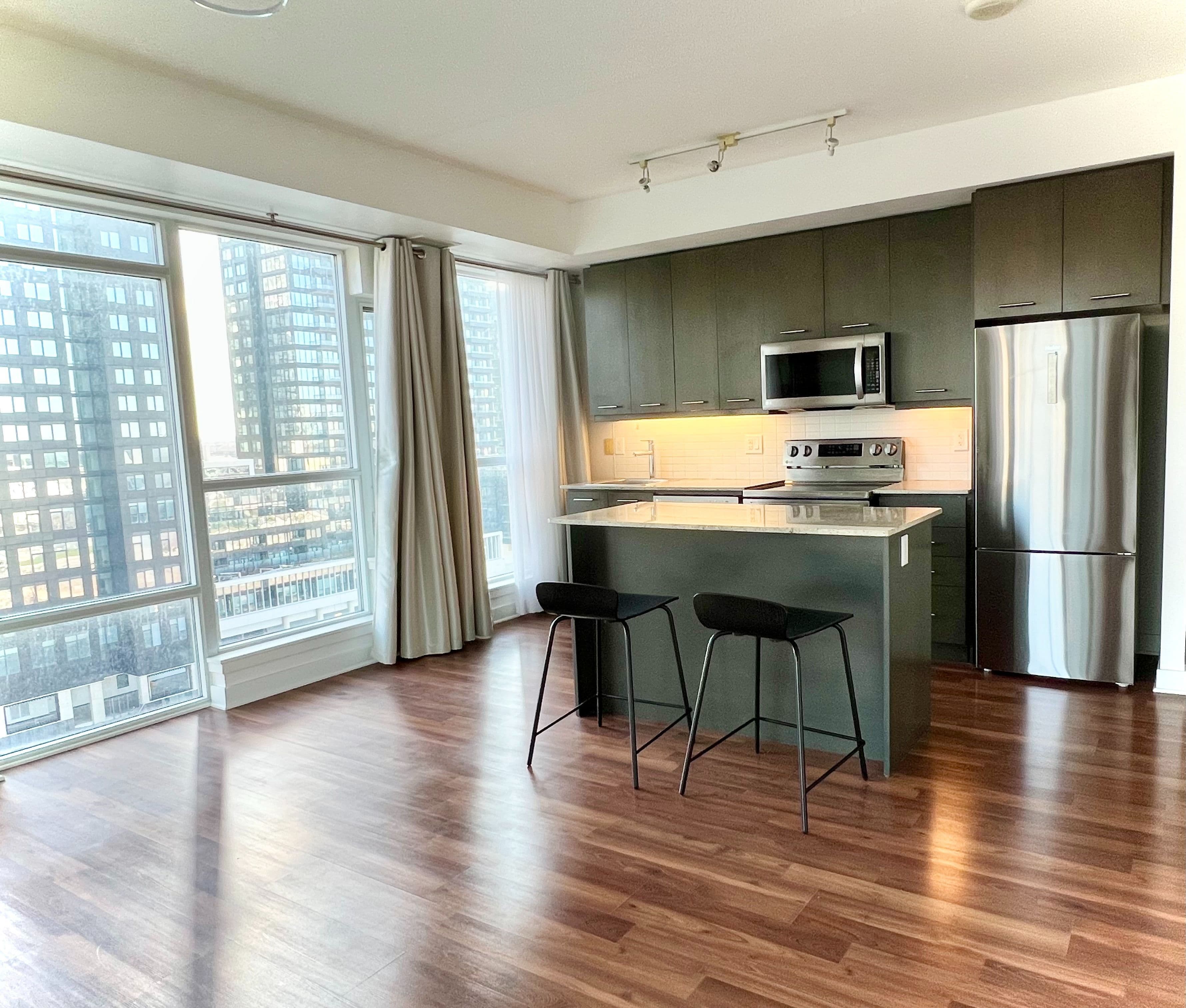 360 Square One Drive 1005, Mississauga, ON L5B 0G7