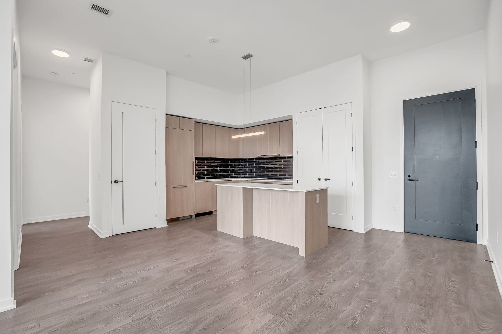 88 Bathurst Street PH17, Toronto C01, ON M5V 0W8