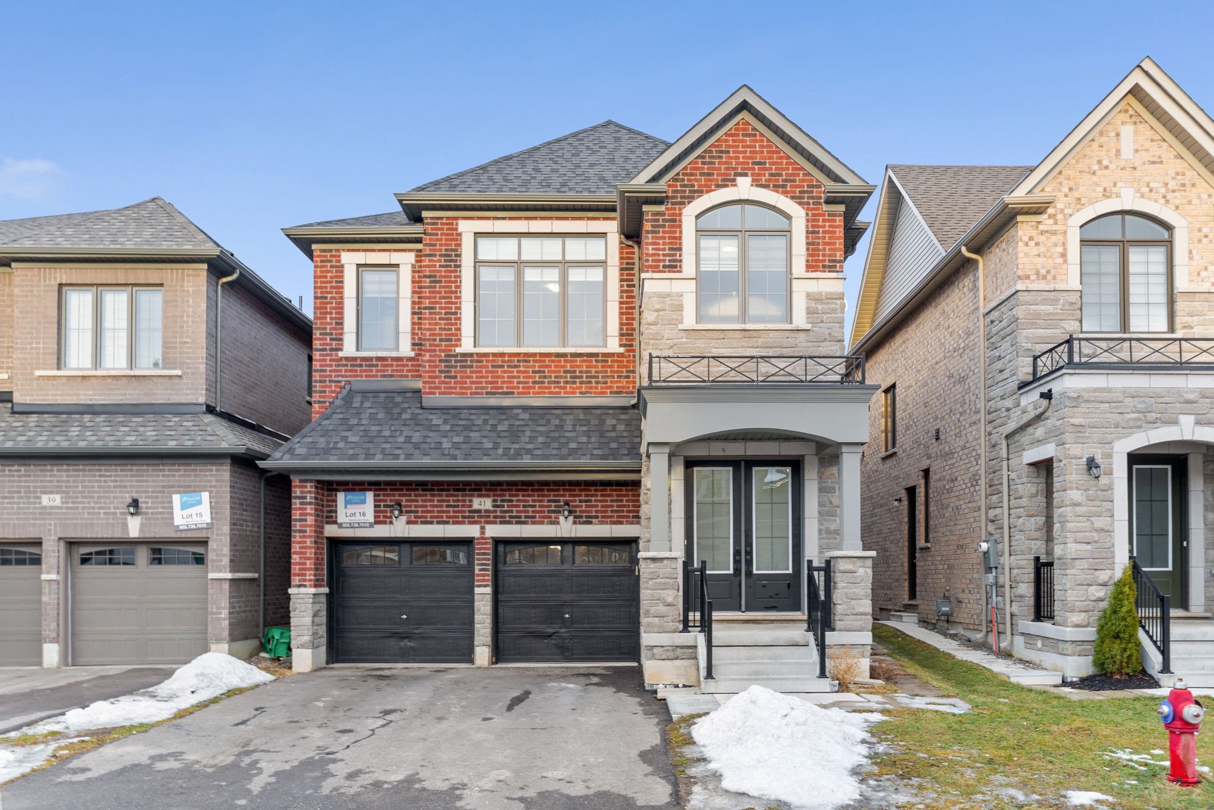 41 Rainbrook Close, Brampton, ON L6R 0Y9