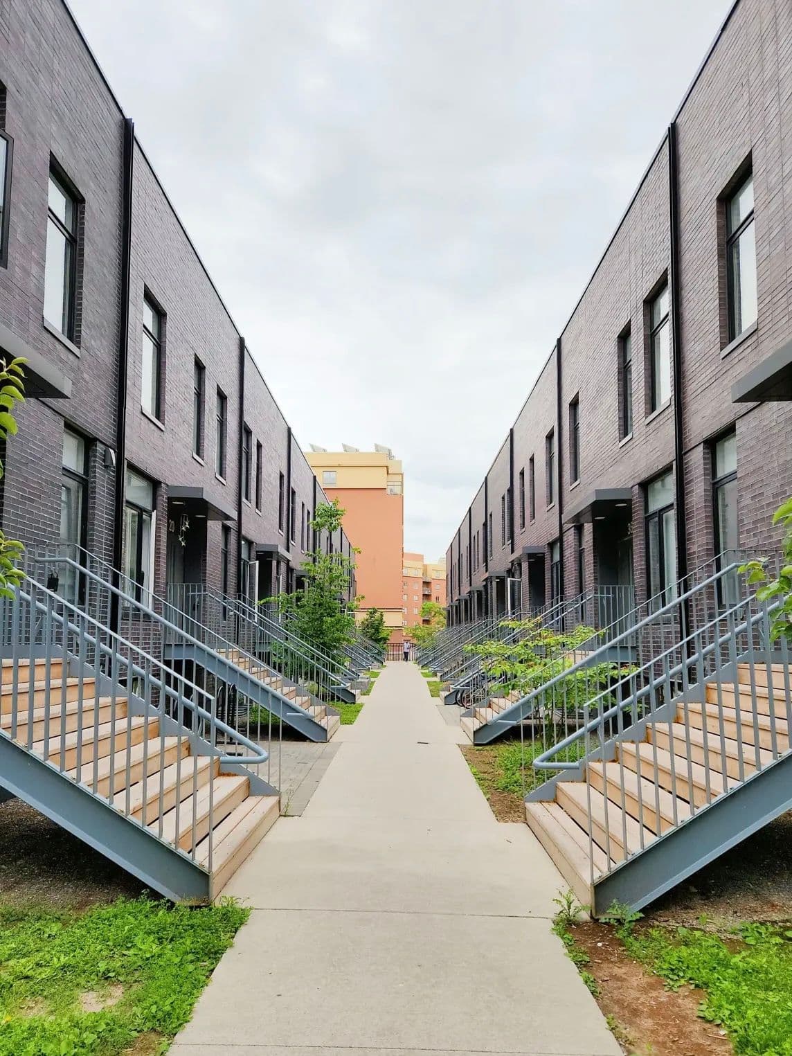 1720 Simcoe Street N 20, Oshawa, ON L1G 0C3