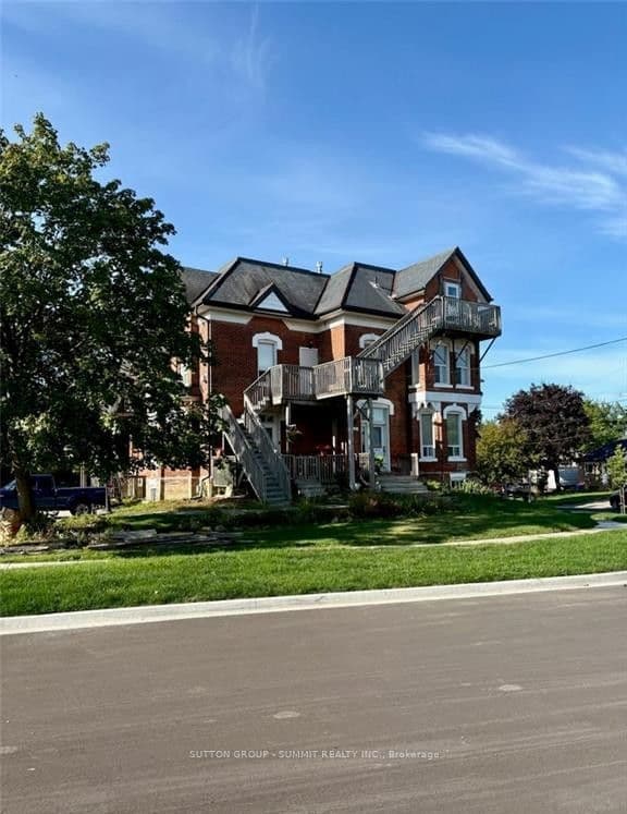 75 Mcintyre Crescent 9, Halton Hills, ON L7G 1N5