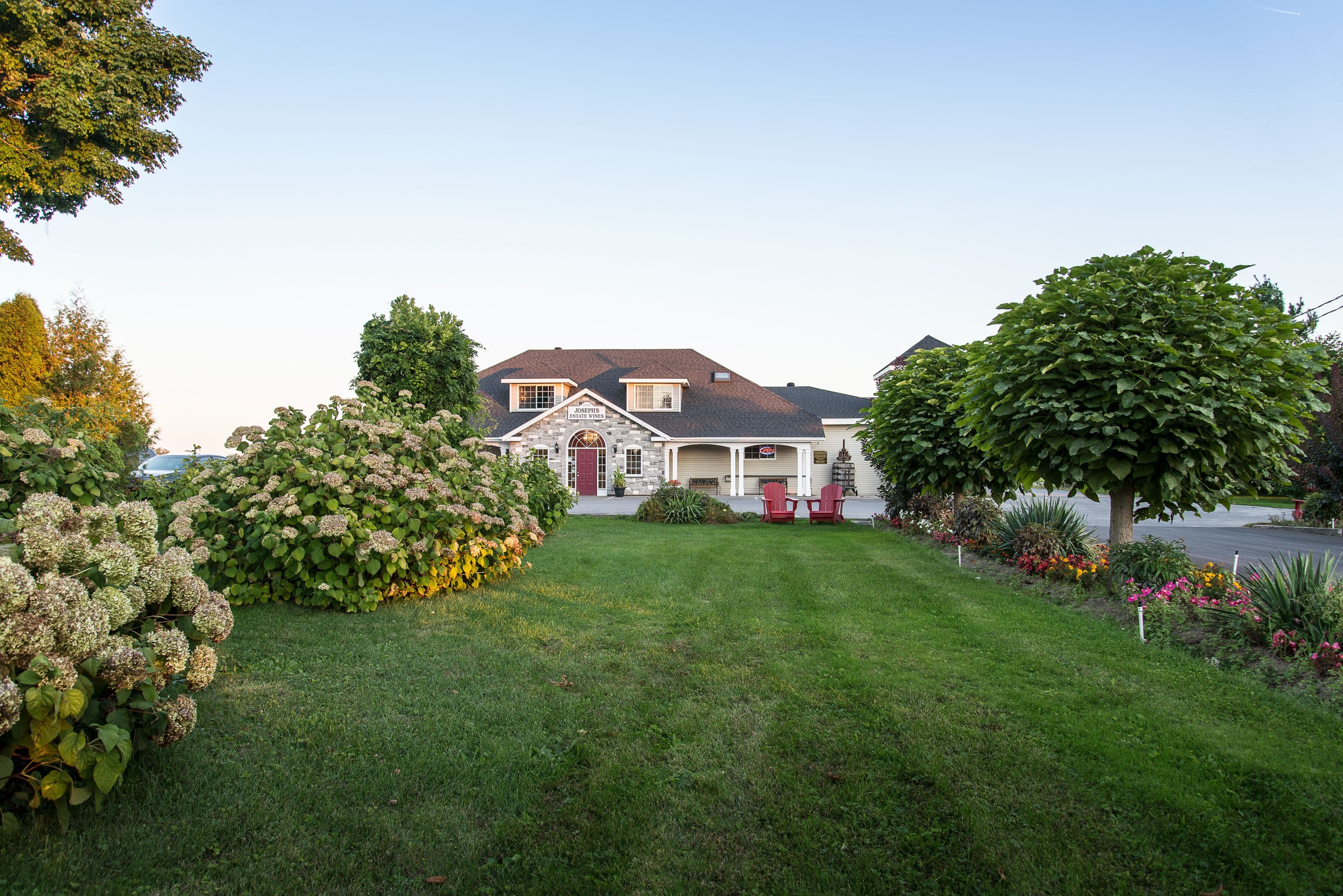 1811 Niagara Stone Road, Niagara-on-the-Lake, ON L0S 1J0