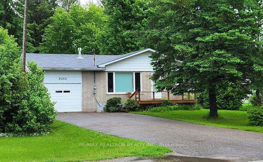 20201 E Yonge Street, East Gwillimbury, ON L9N 1B1