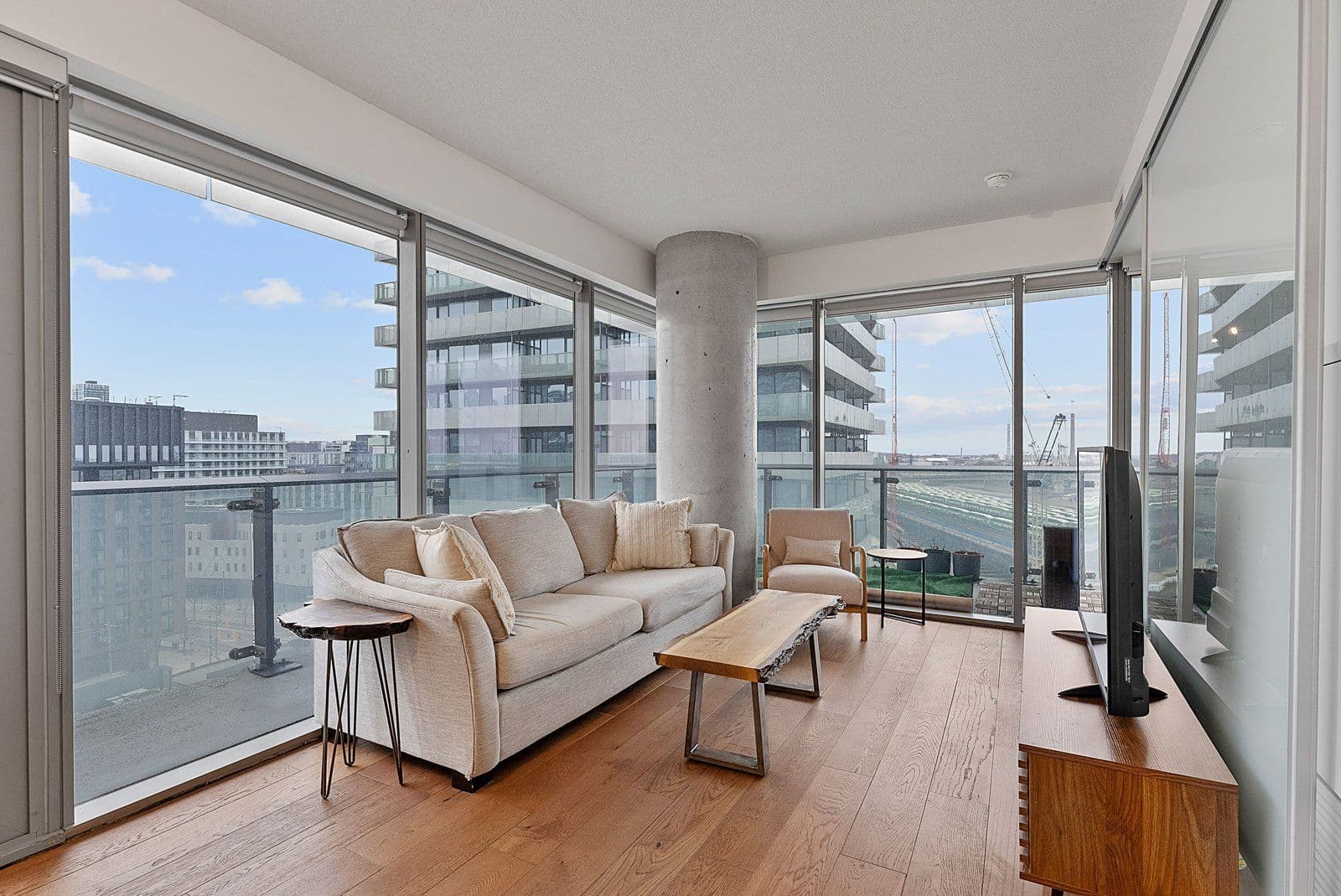 70 Distillery Lane 1103, Toronto C08, ON M5A 0E3