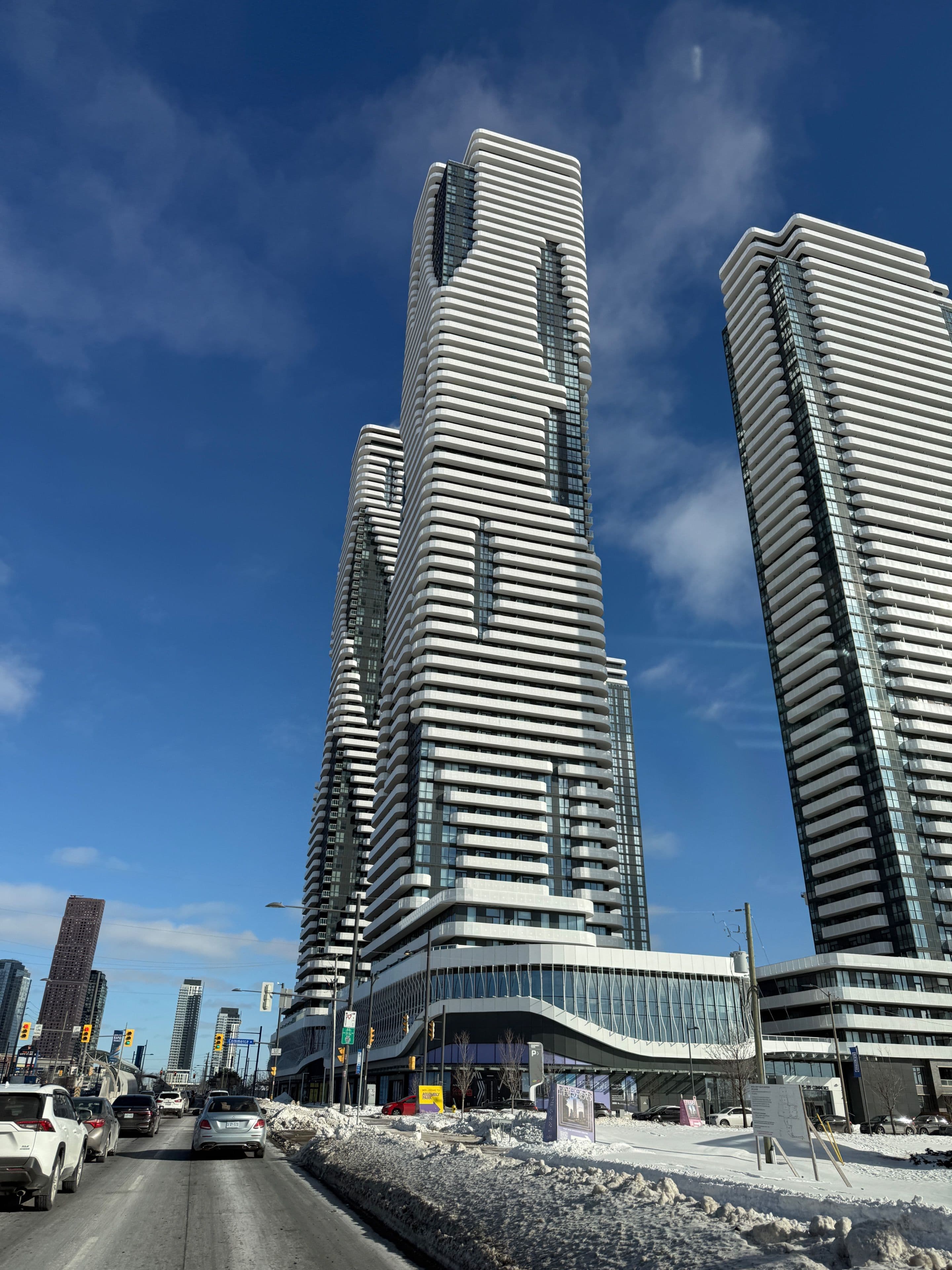 225 Commerce Street 5012, Vaughan, ON L4K 0R1