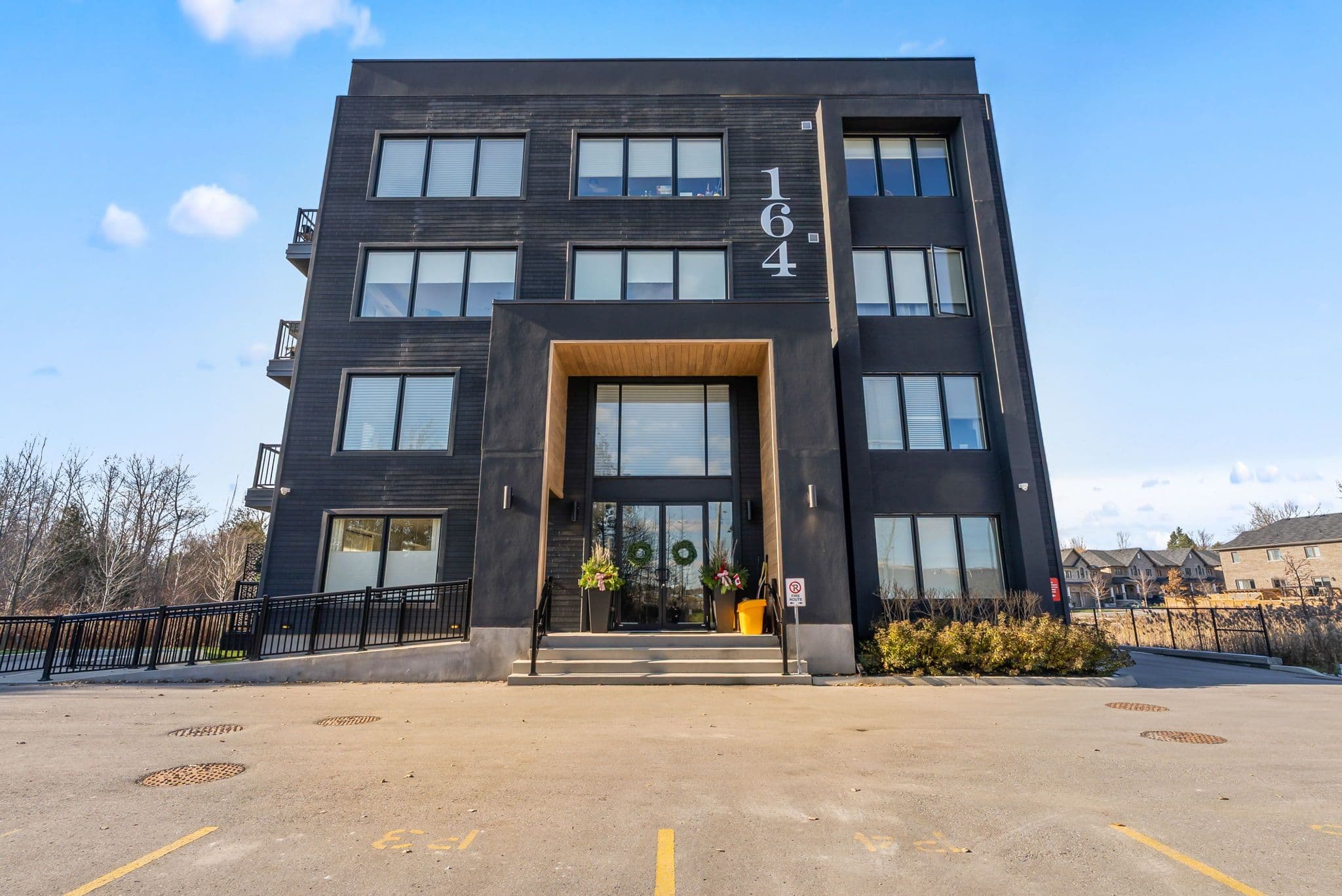 164 Cemetery Road 103, Uxbridge, ON L6P 1R1