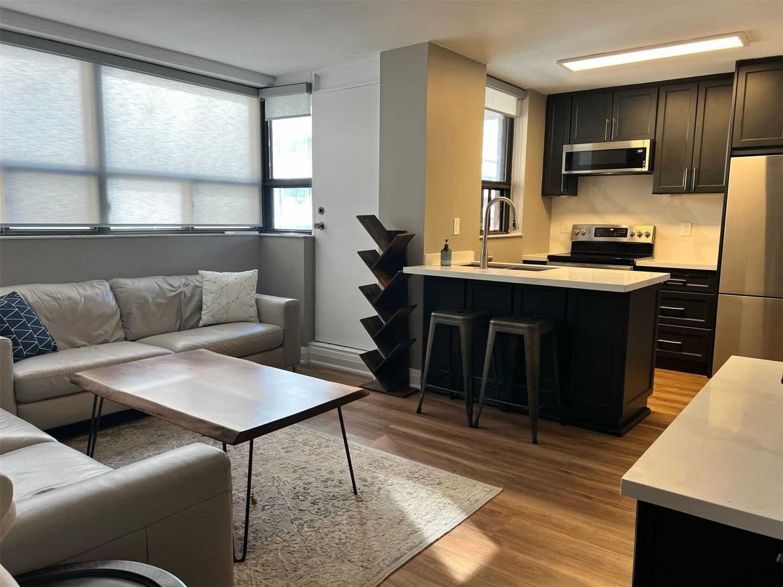 80 Saint Patrick Street 922, Toronto C01, ON M5T 2X6