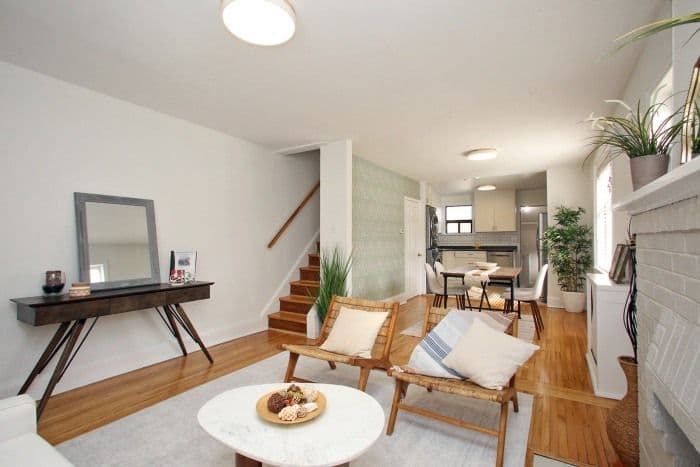 1746 Queen Street E, Toronto E02, ON M4L 1G7