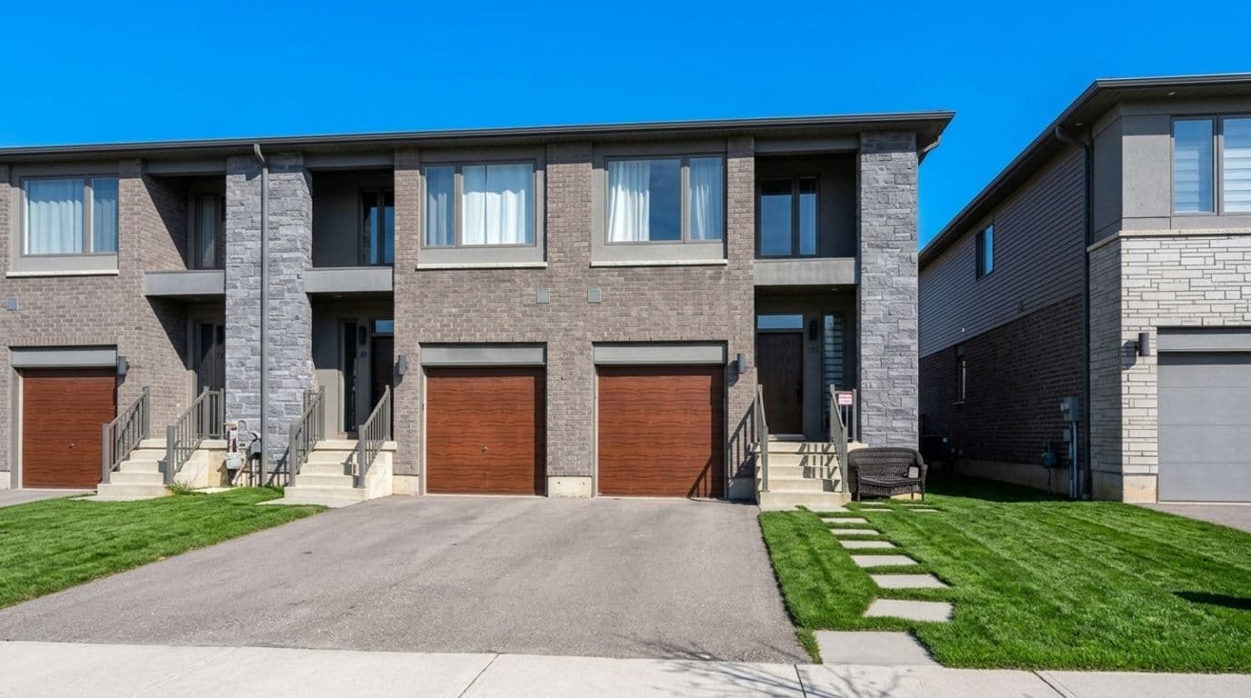 134 Bedrock Drive, Hamilton, ON L8J 0K6