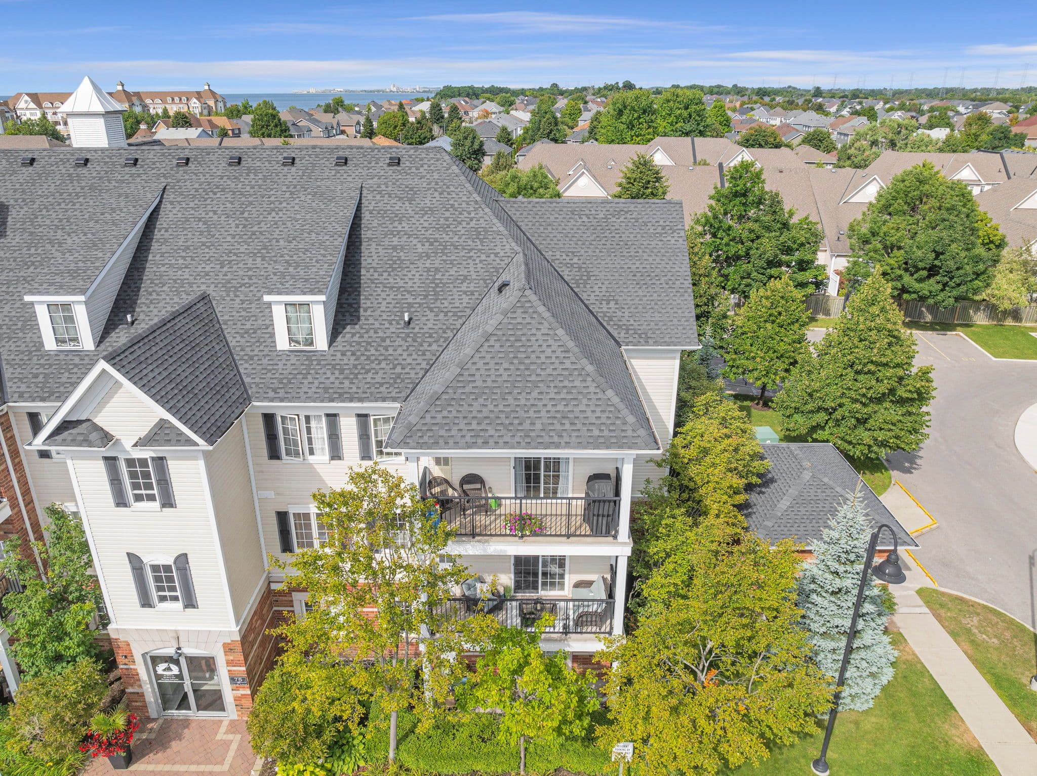 75 Shipway Avenue 301, Clarington, ON L1B 0B8