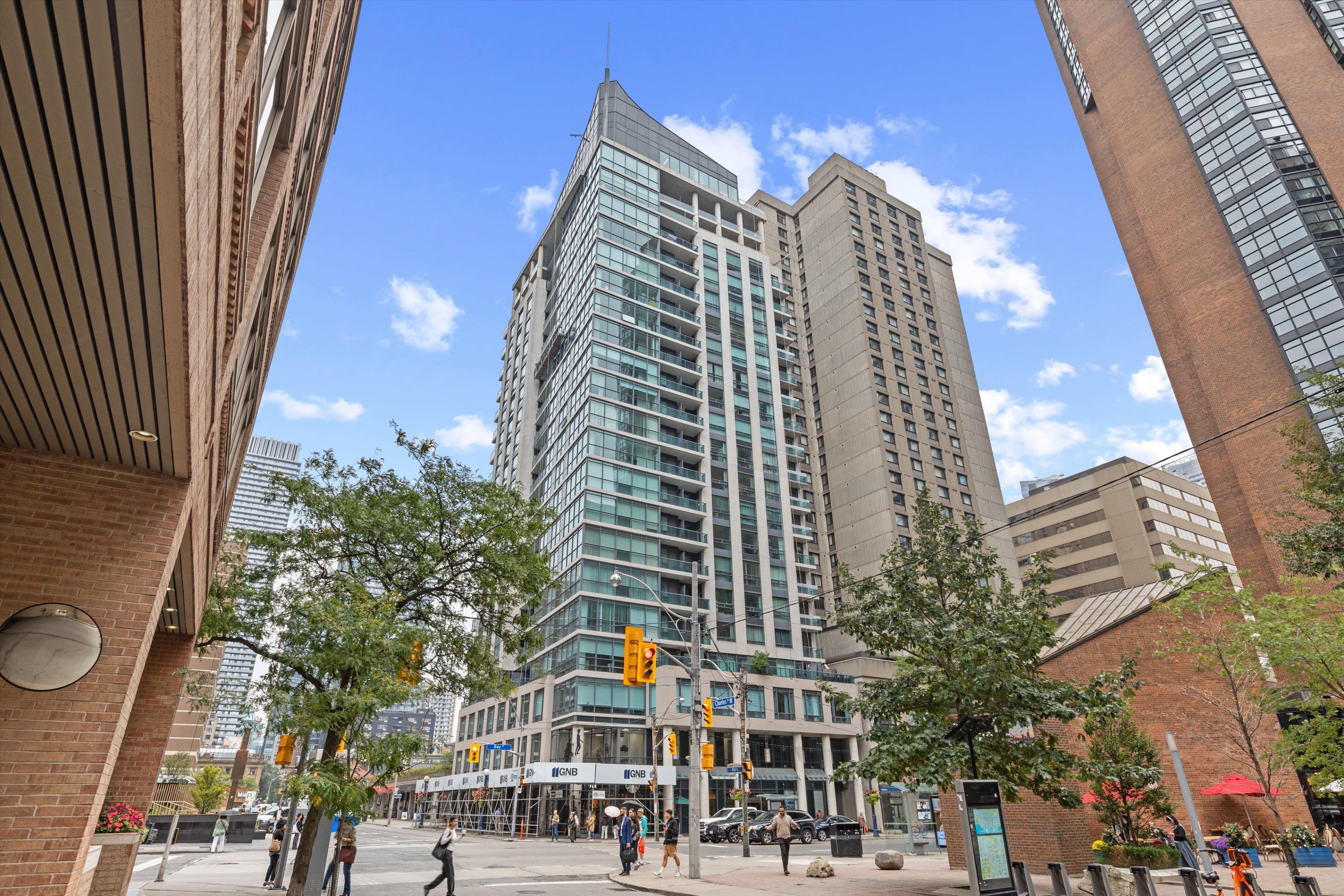 1121 Bay Street 1205, Toronto C01, ON M5S 2B3