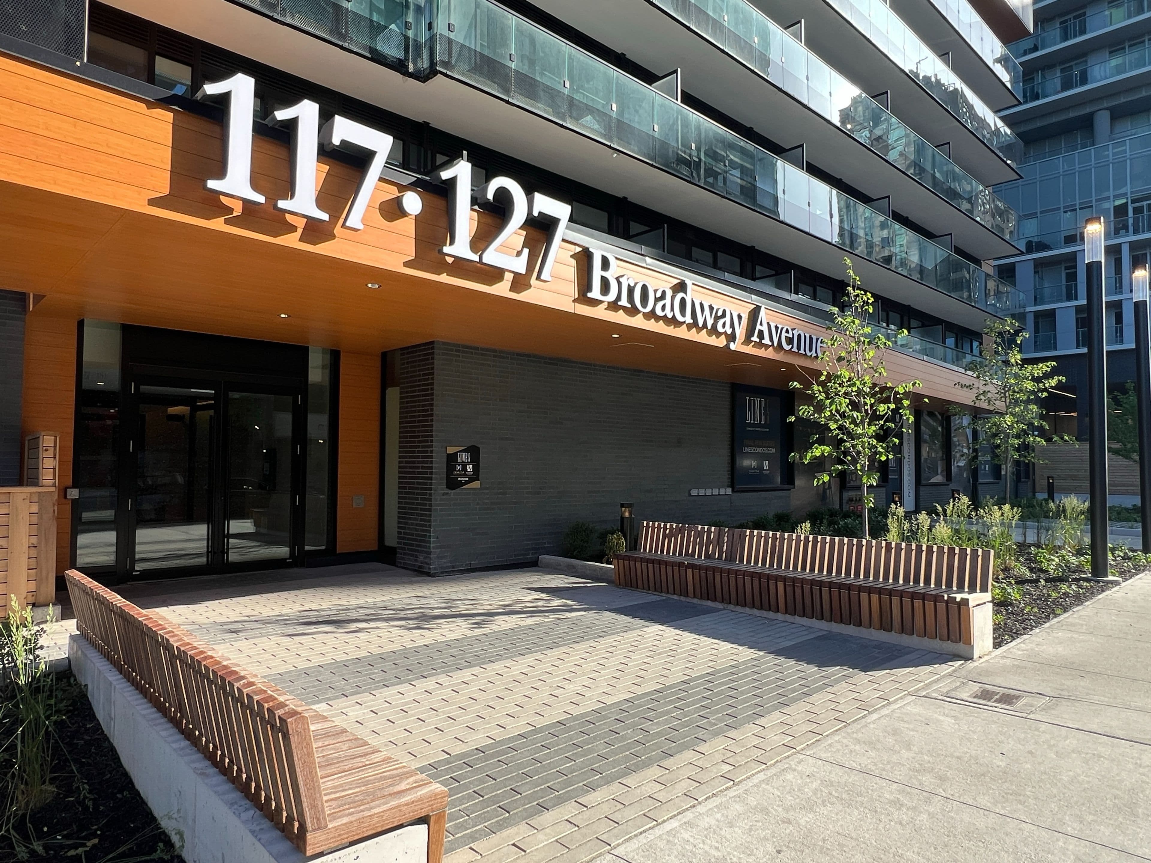 119 Broadway Avenue, Toronto C10, ON M4P 0E7