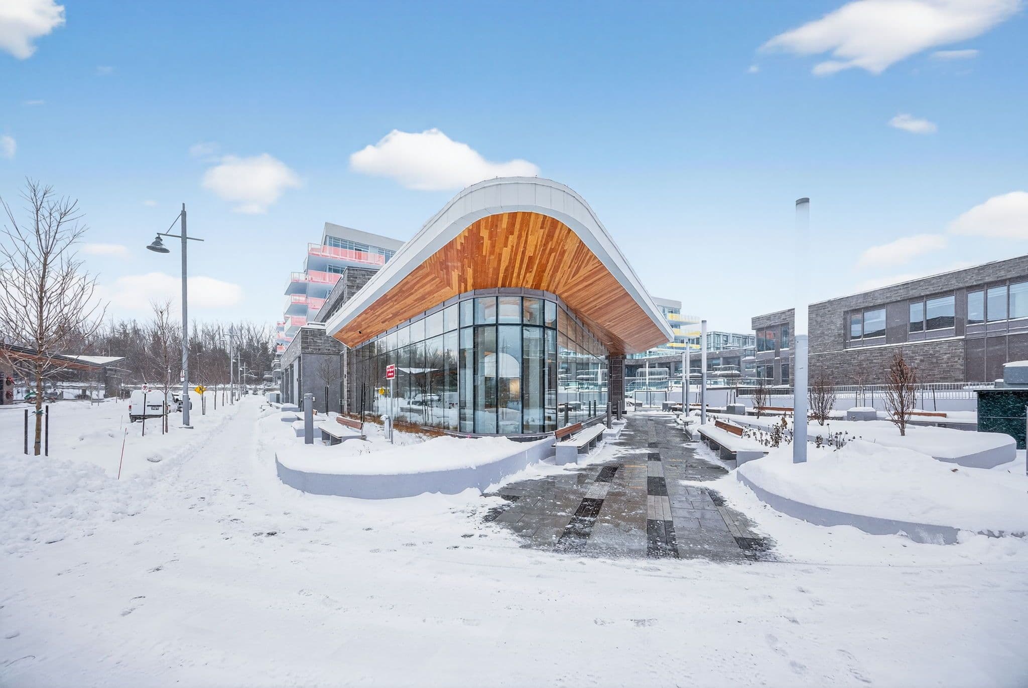 333 Sunseeker Avenue 262, Innisfil, ON L9S 0R6