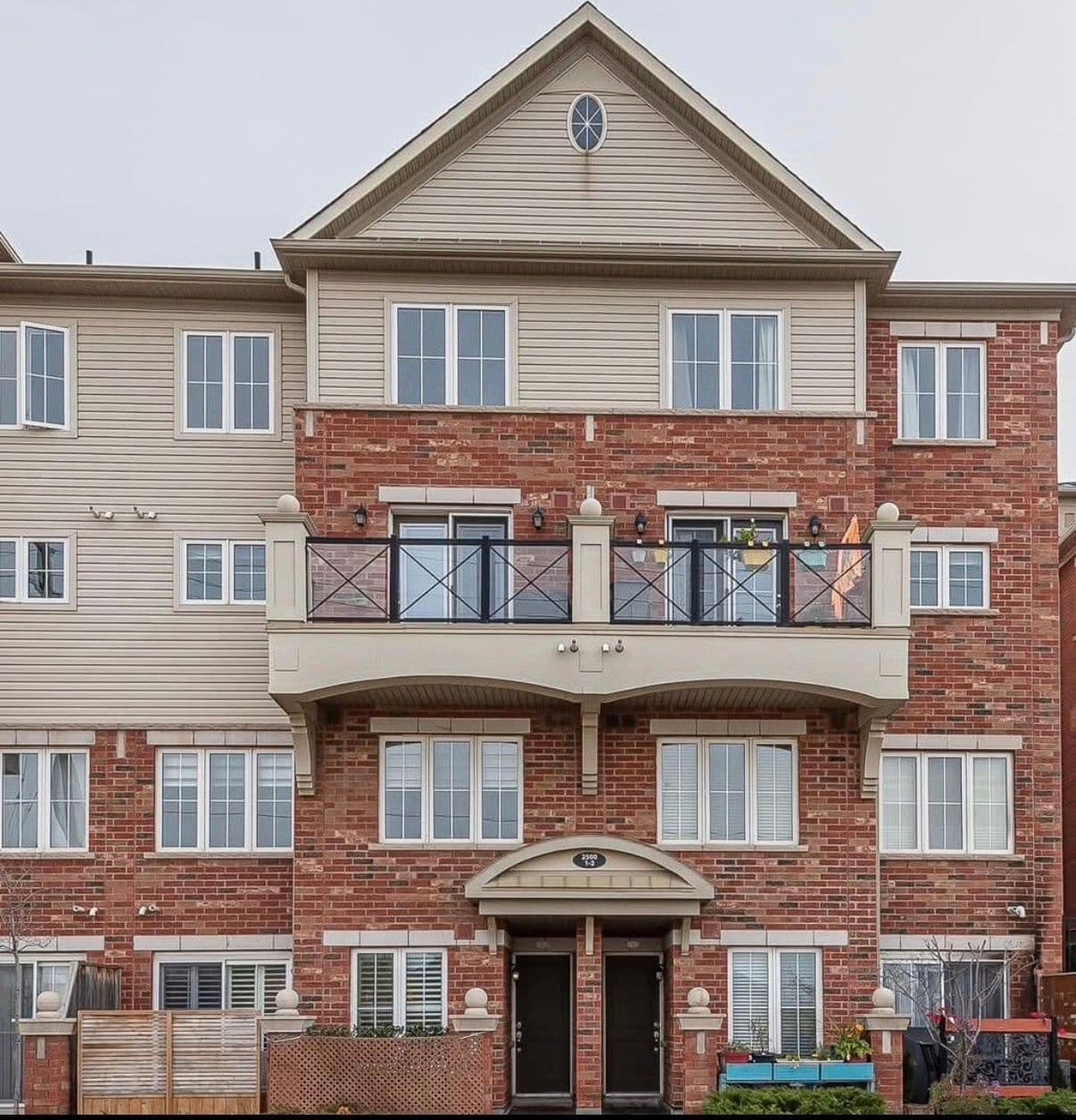 2500 Post Road 1, Oakville, ON L6H 0K1