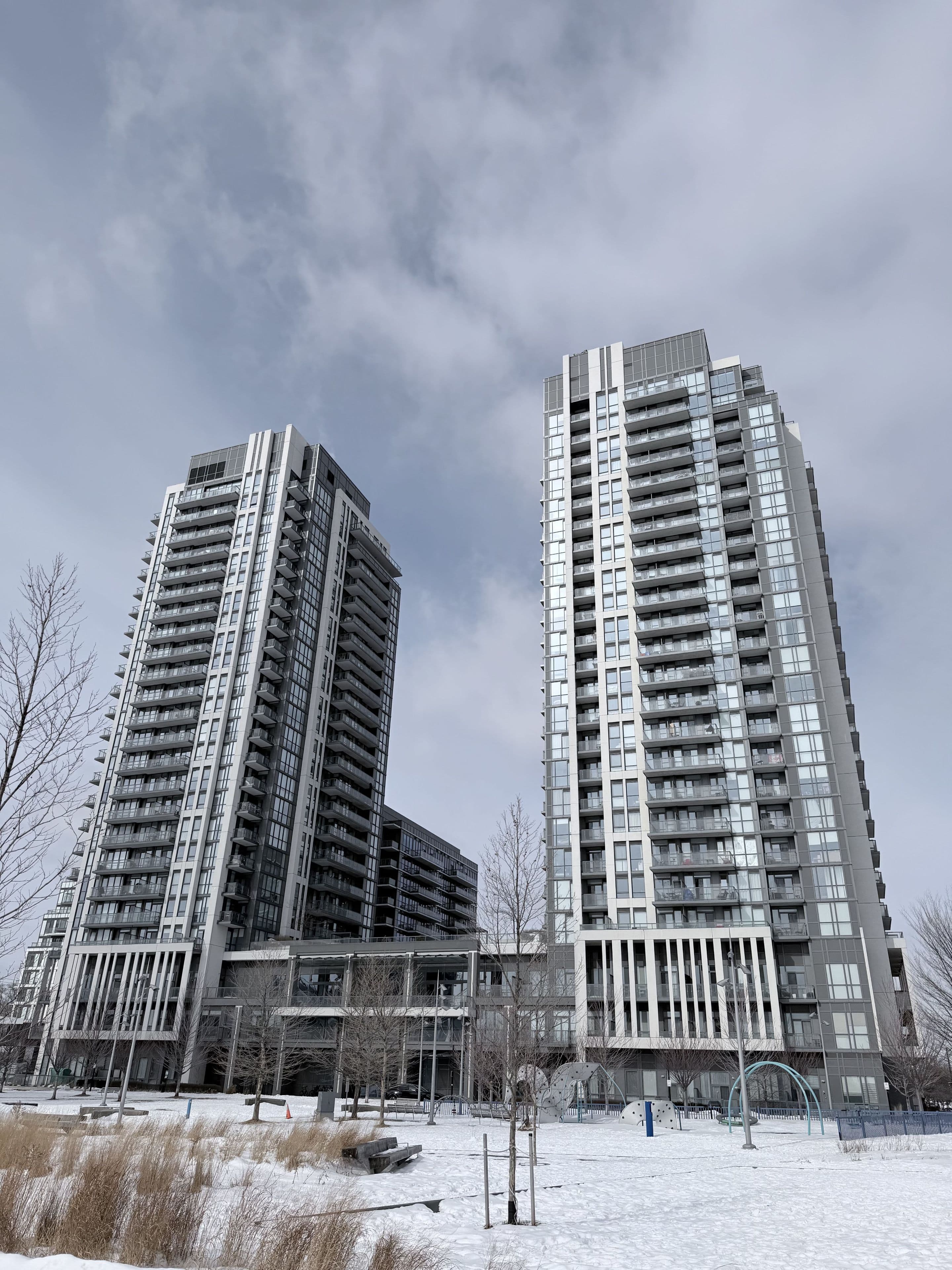 17 Zorra Street 502, Toronto W08, ON M8Z 0C8