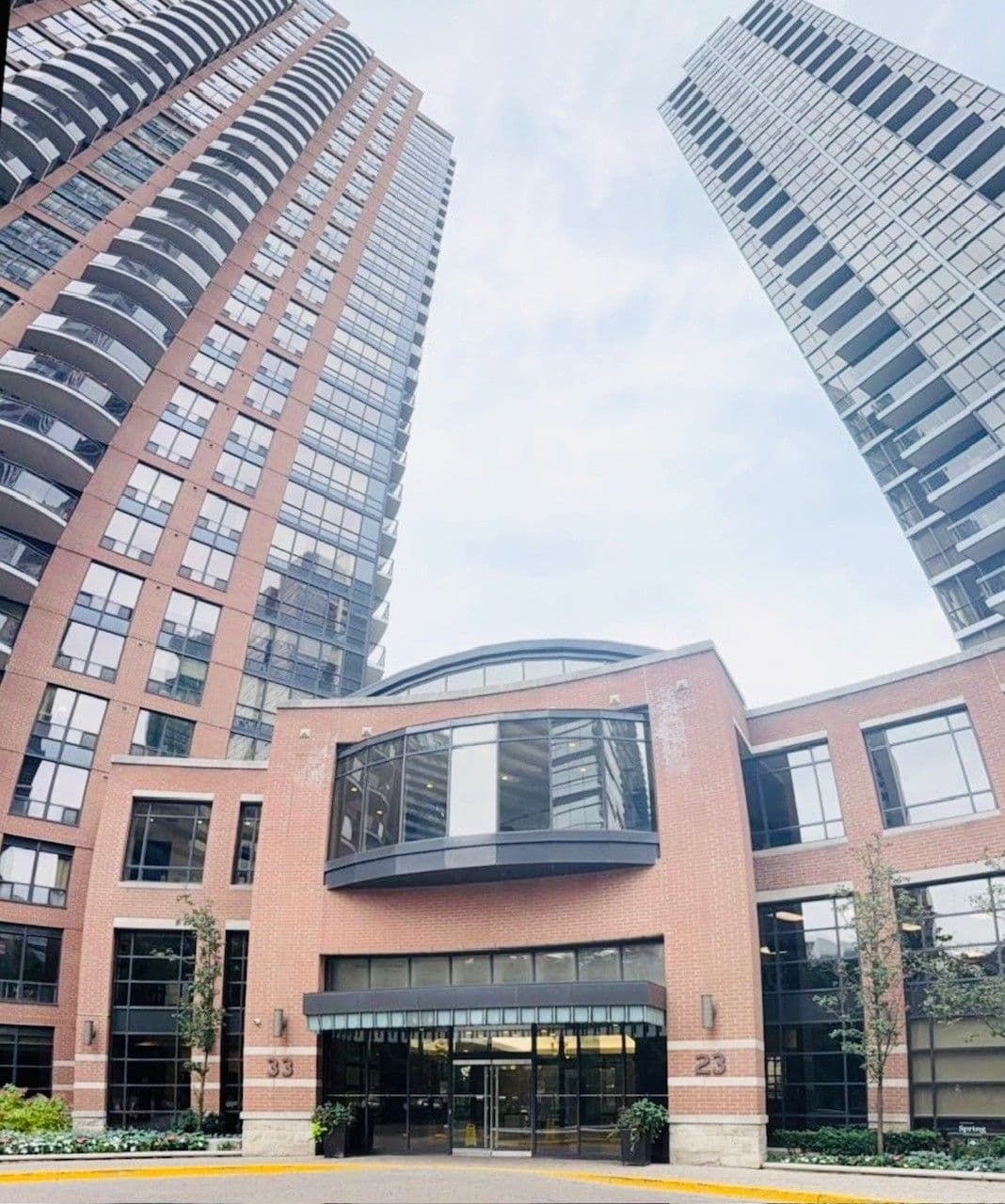 33 Sheppard Avenue E 1210, Toronto C14, ON M2N 7K1