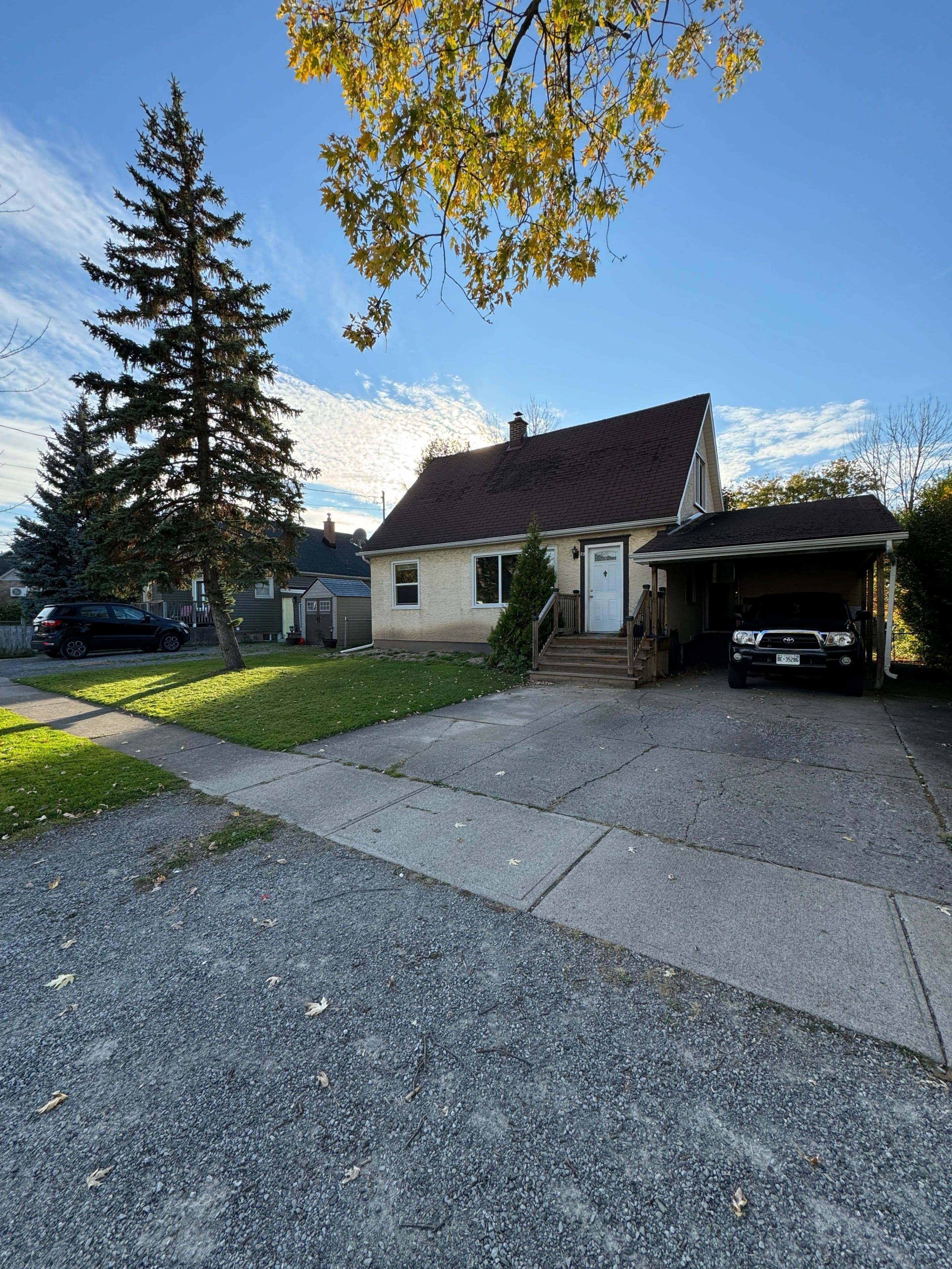 83 Park Avenue, St. Catharines, ON L2P 1R8