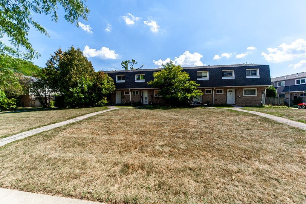 2050 Upper Middle Road 88, Burlington, ON L7P 3R9