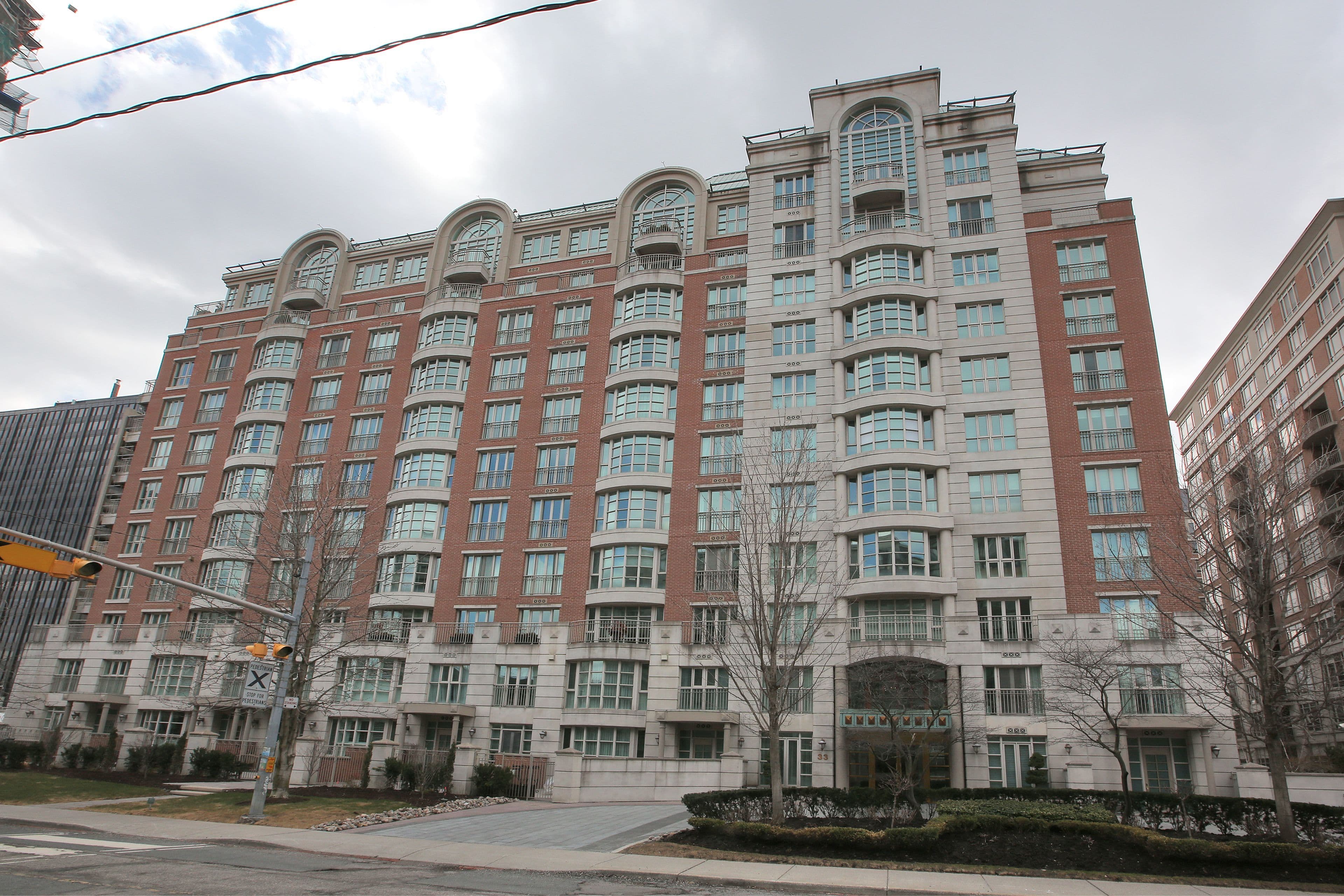 33 Delisle Avenue 809, Toronto C02, ON M4V 3C7