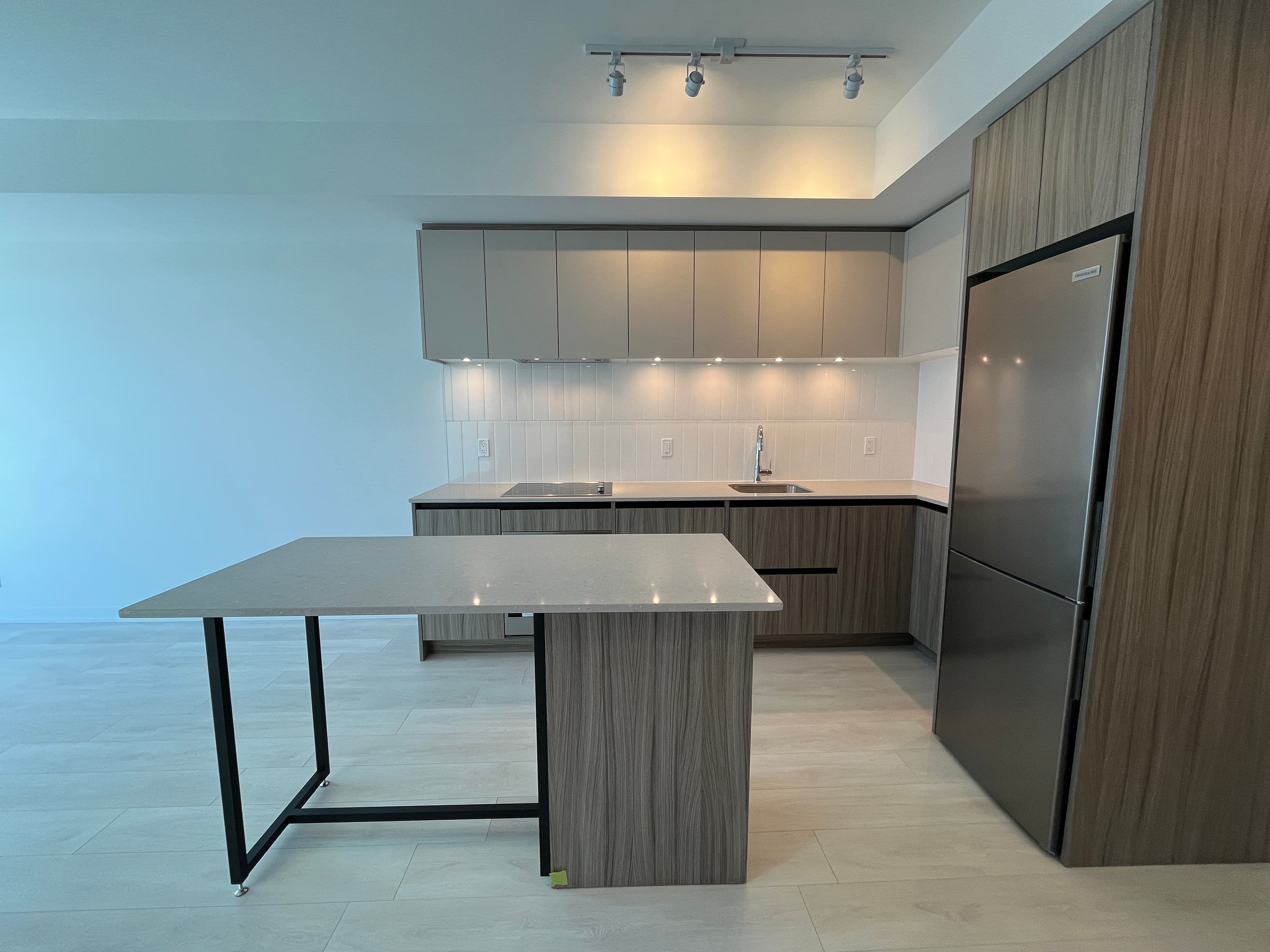 7950 Bathurst Street 1520, Vaughan, ON L4J 0L4