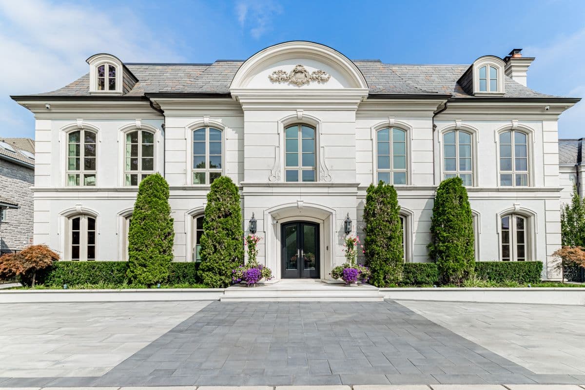 31 Thornbank Road, Vaughan, ON L4J 2A1