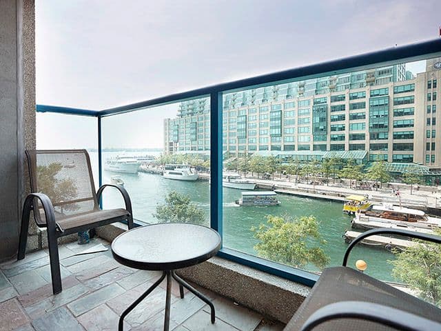 77 Harbour Square 509, Toronto C01, ON M5J 2S2