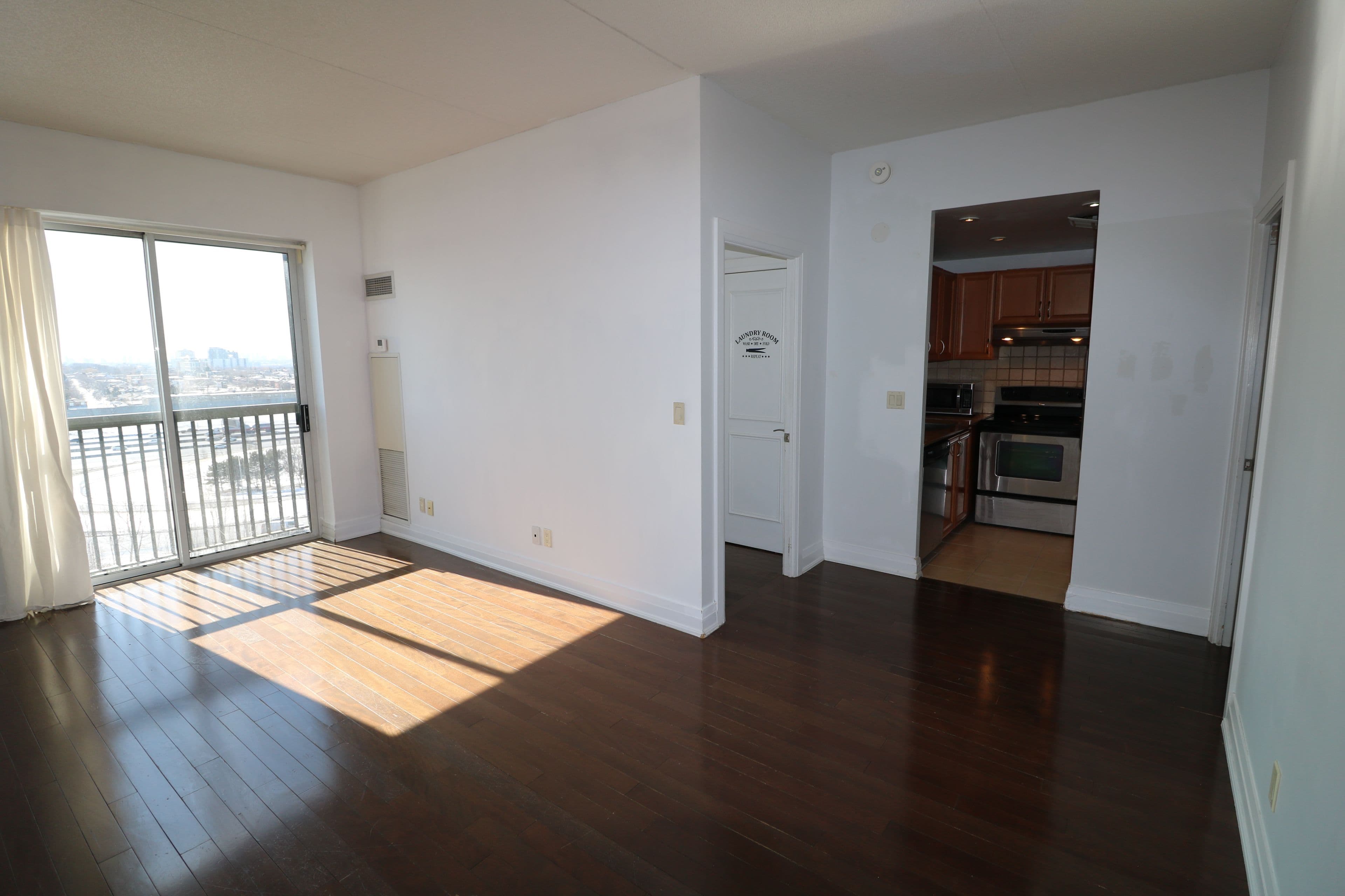 2737 Keele Street 910, Toronto W05, ON M3M 2E9