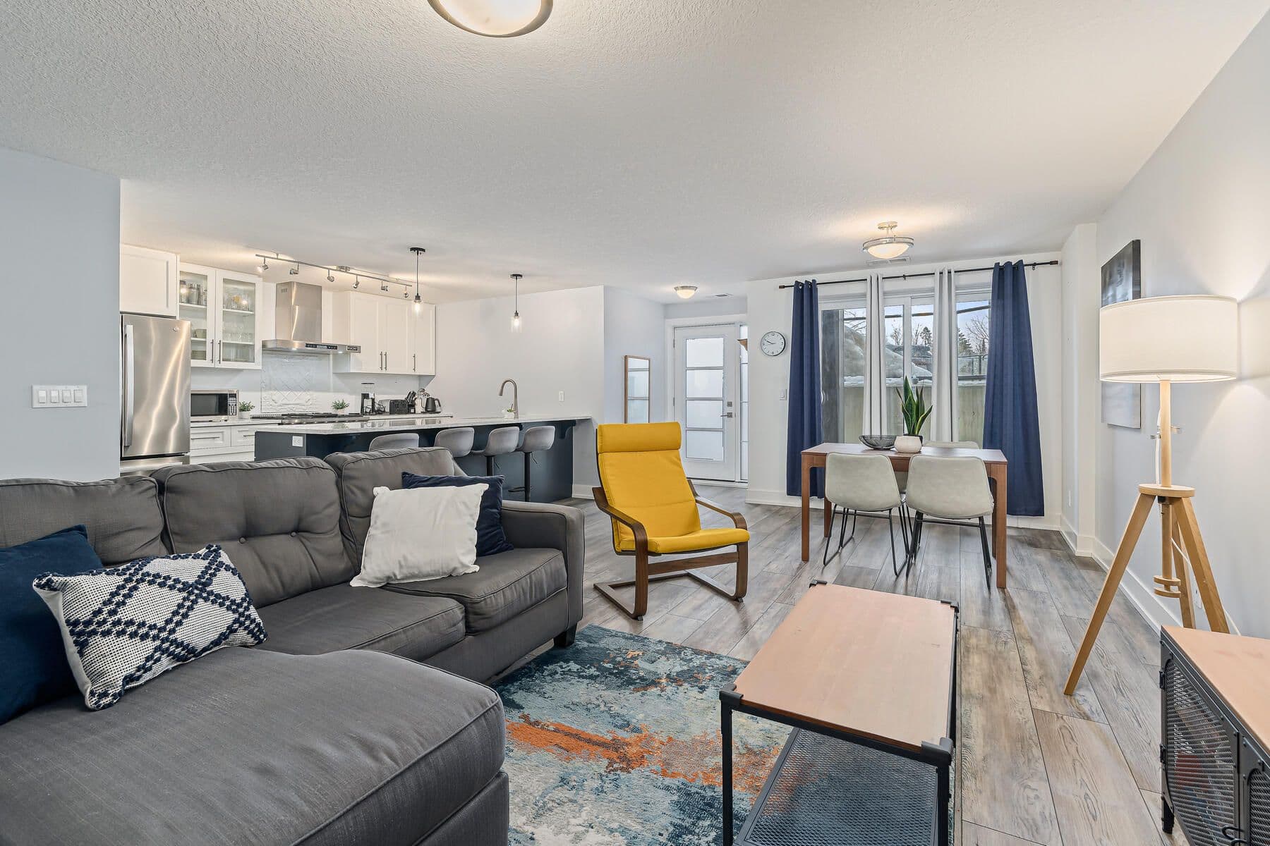 17 Centre Street 102, Orangeville, ON L9W 7S6