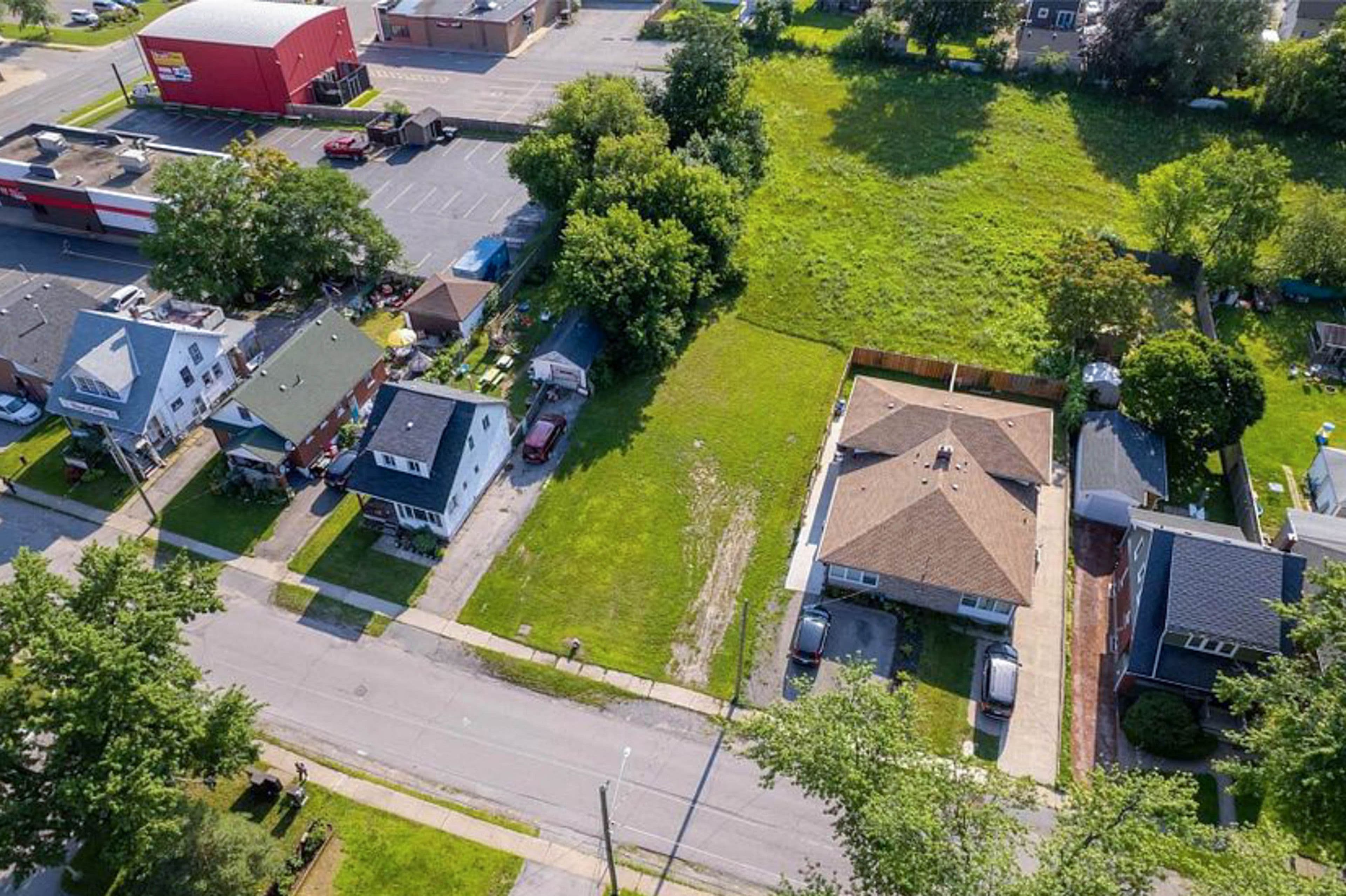 5940 Carlton Avenue, Niagara Falls, ON L2G 5J5