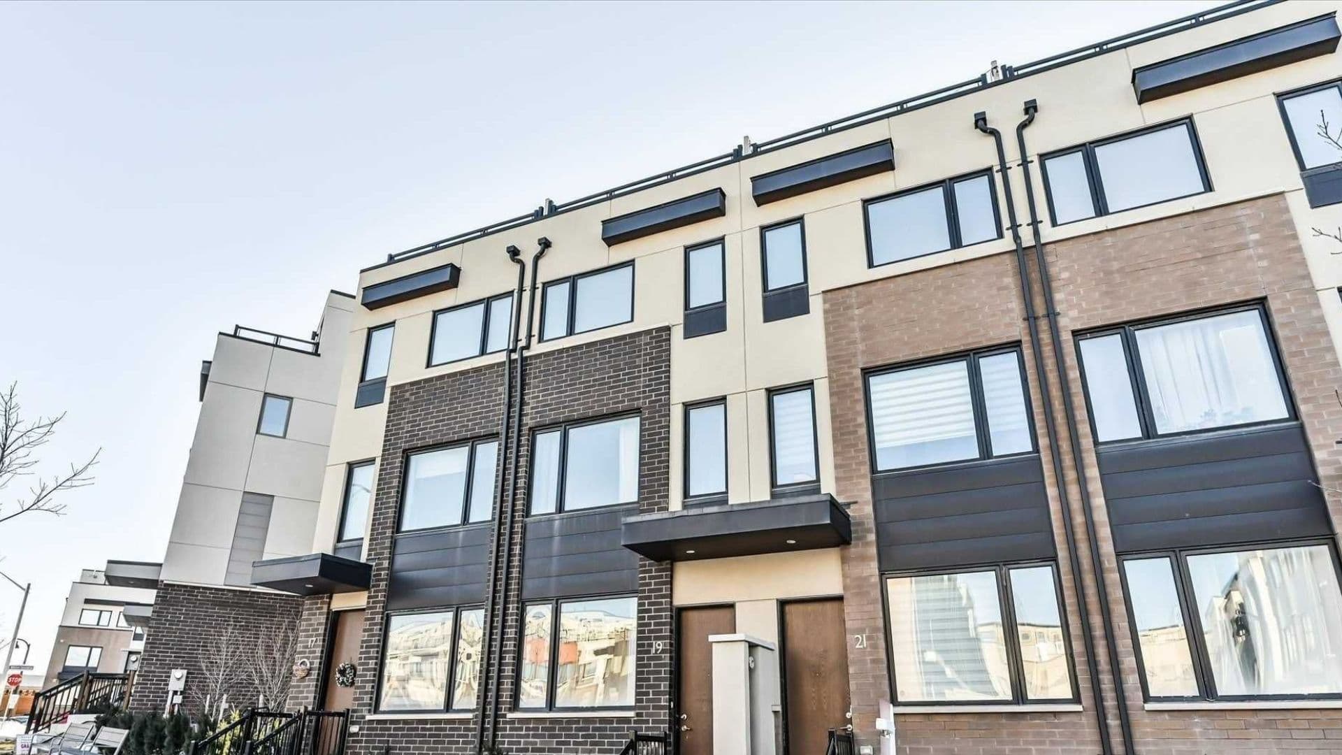 19 Thomas Mulholland Drive, Toronto W05, ON M3K 0B5