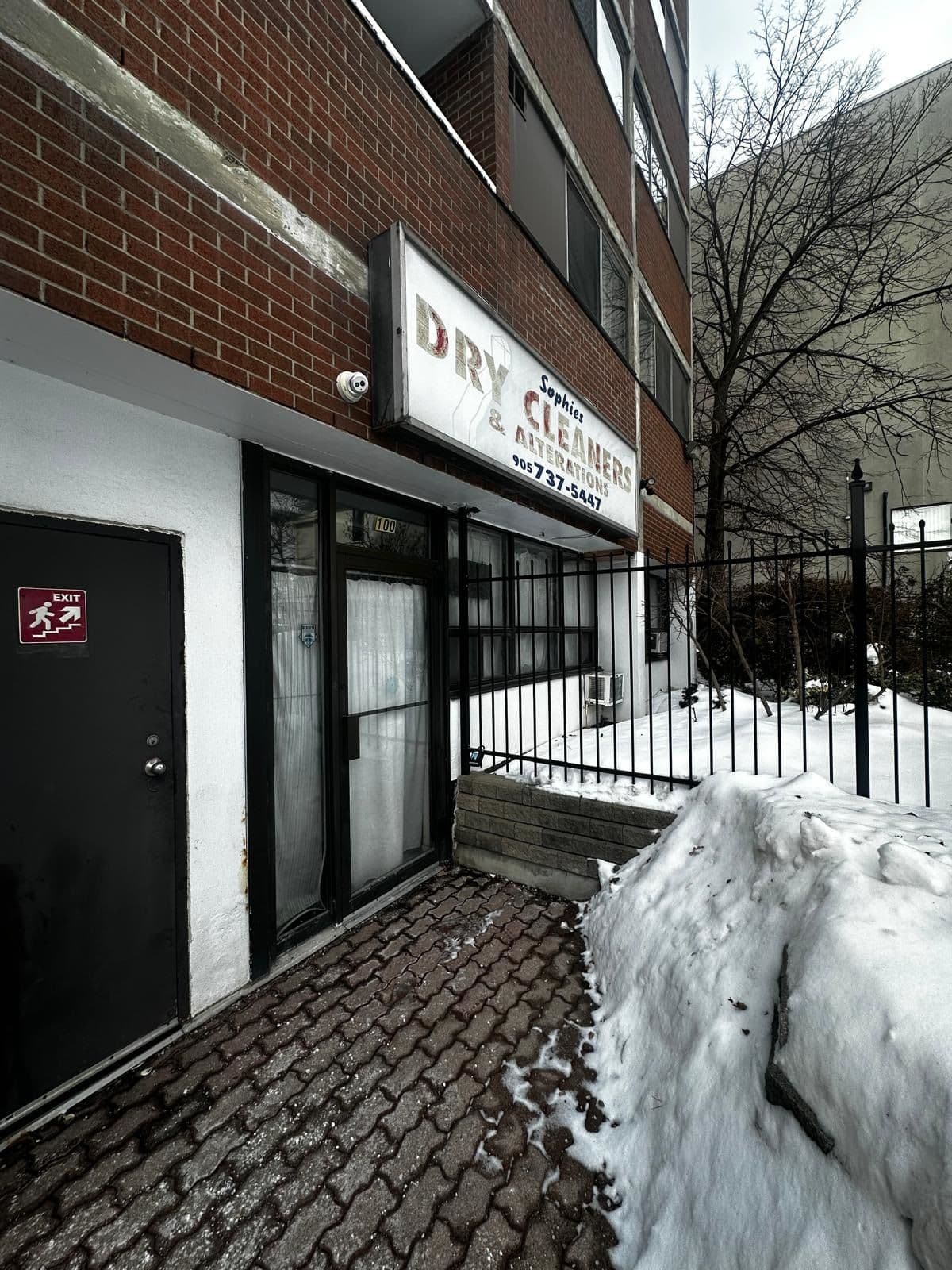 10330 Yonge Street 100, Richmond Hill, ON L4C 5N1