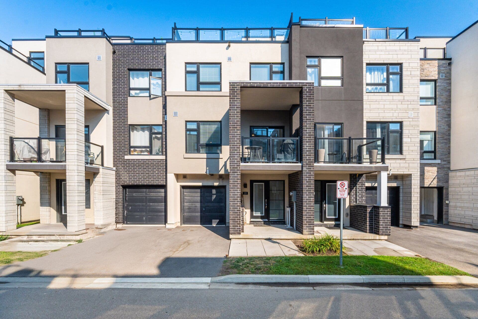 1121 Cooke Boulevard 19, Burlington, ON L7T 0C4