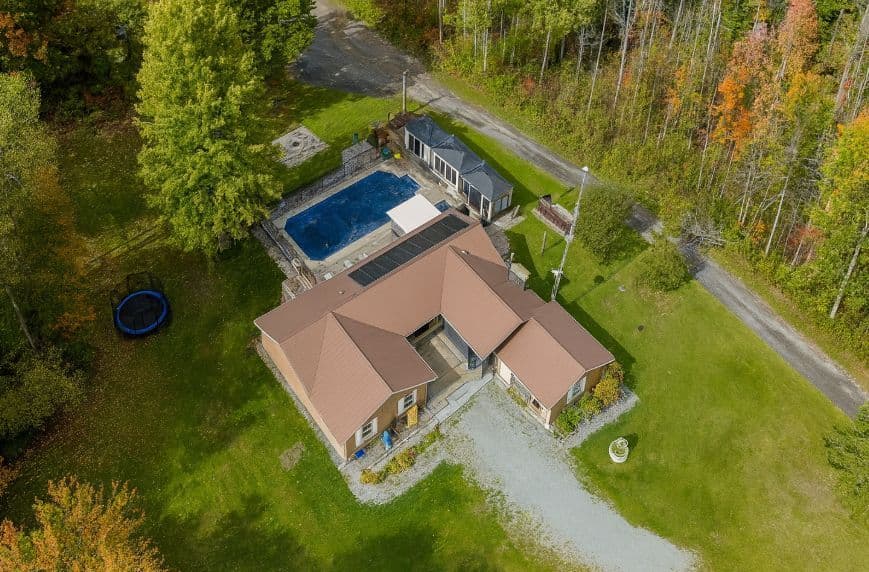 24762 Weirs Side Road, Georgina, ON L0E 1N0