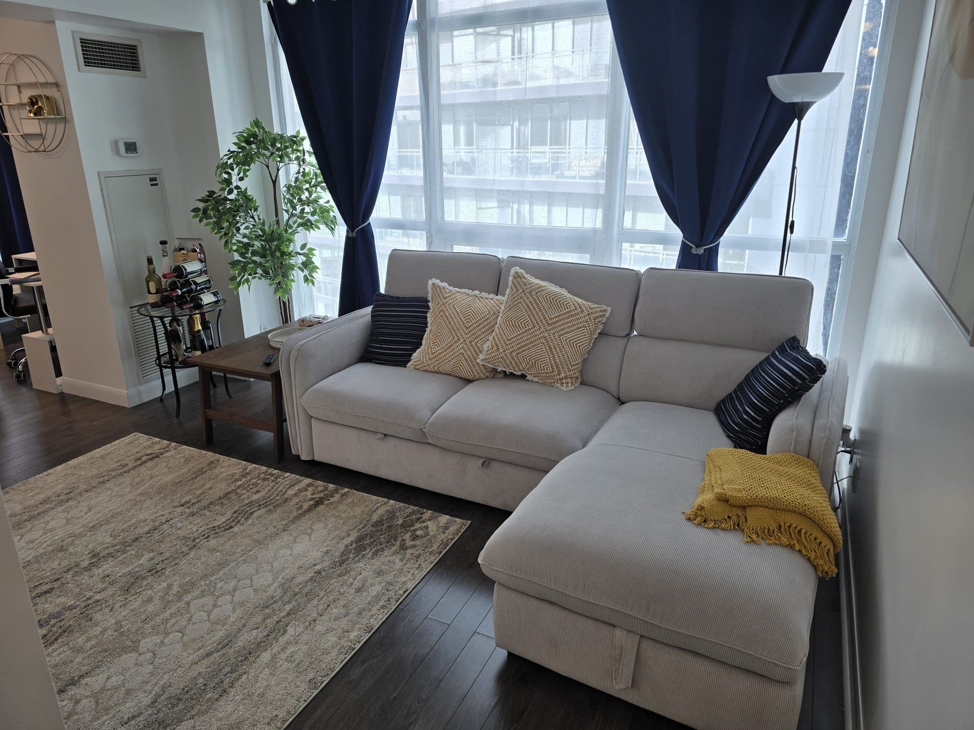 600 Fleet Street 1310, Toronto C01, ON M5V 1B7