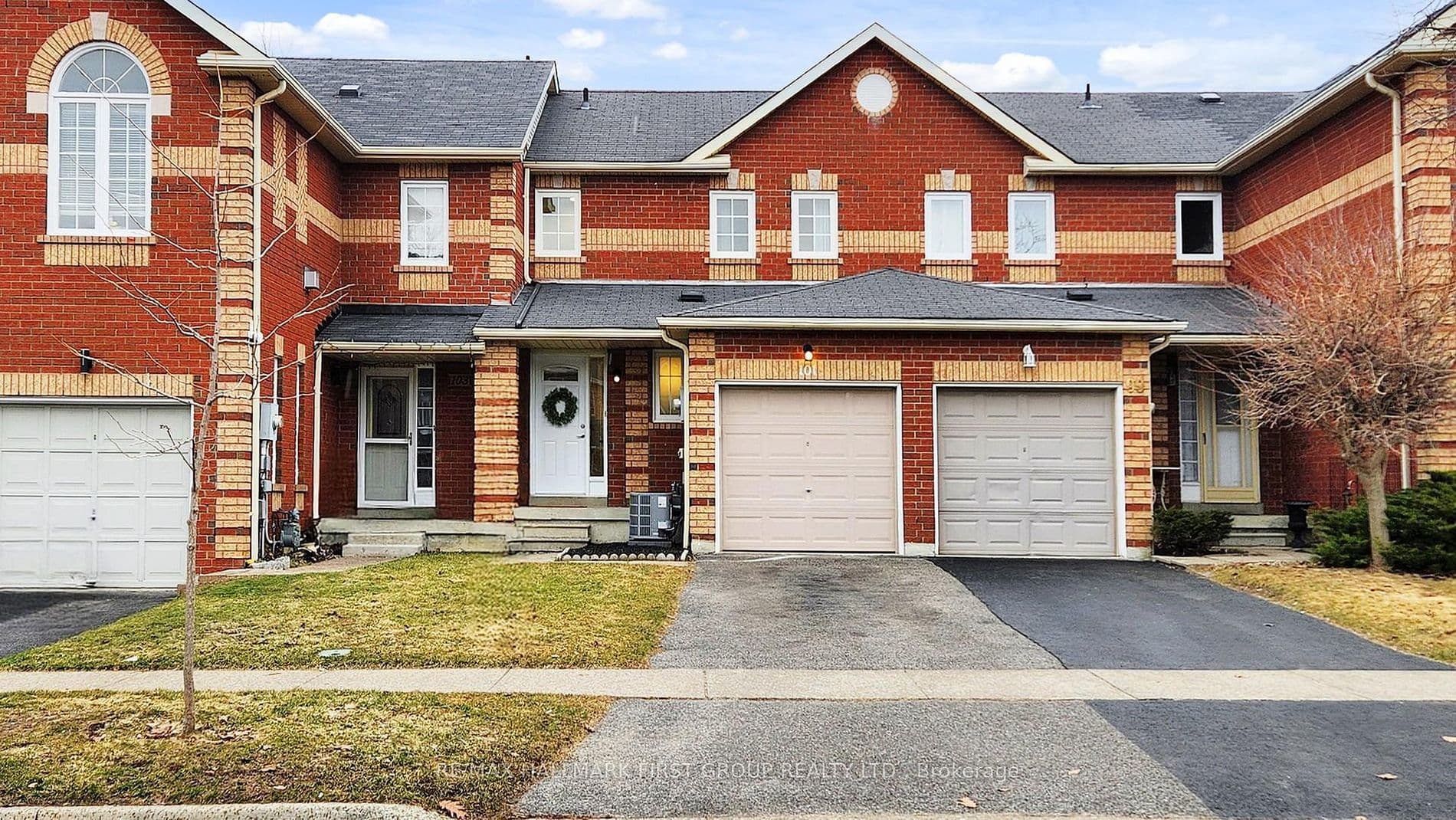 101 Creekwood Crescent, Whitby, ON L1R 2K1