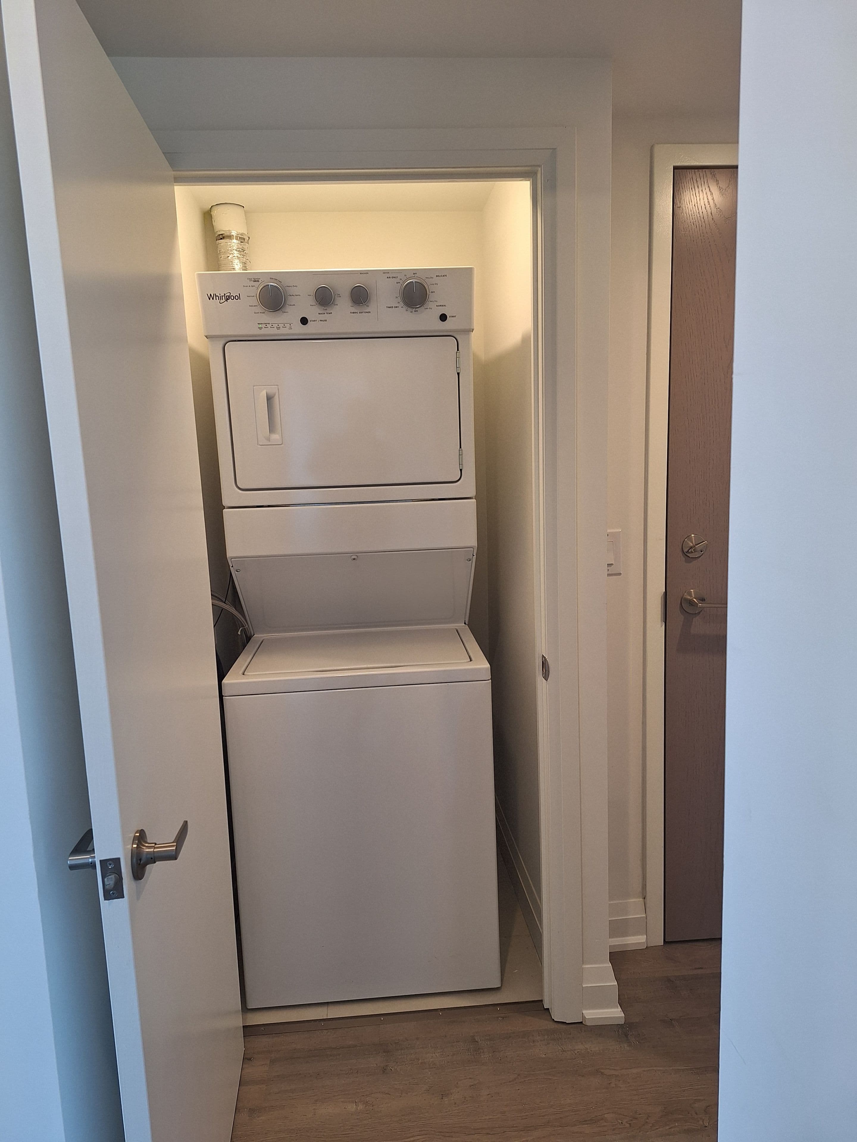 58 Lakeside Terrace 706, Barrie, ON L4M 0L5