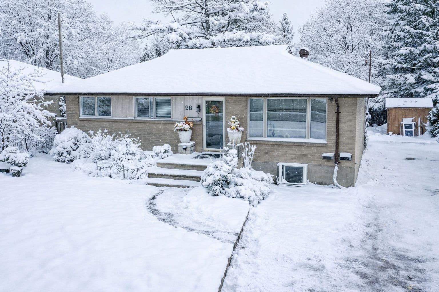 63 Davidson Street, Barrie, ON L4M 3S2