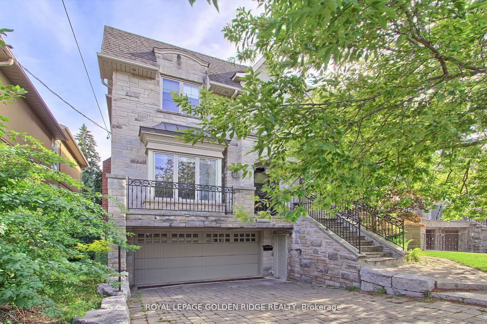 99 Bannockburn Avenue, Toronto C04, ON M5M 2M9