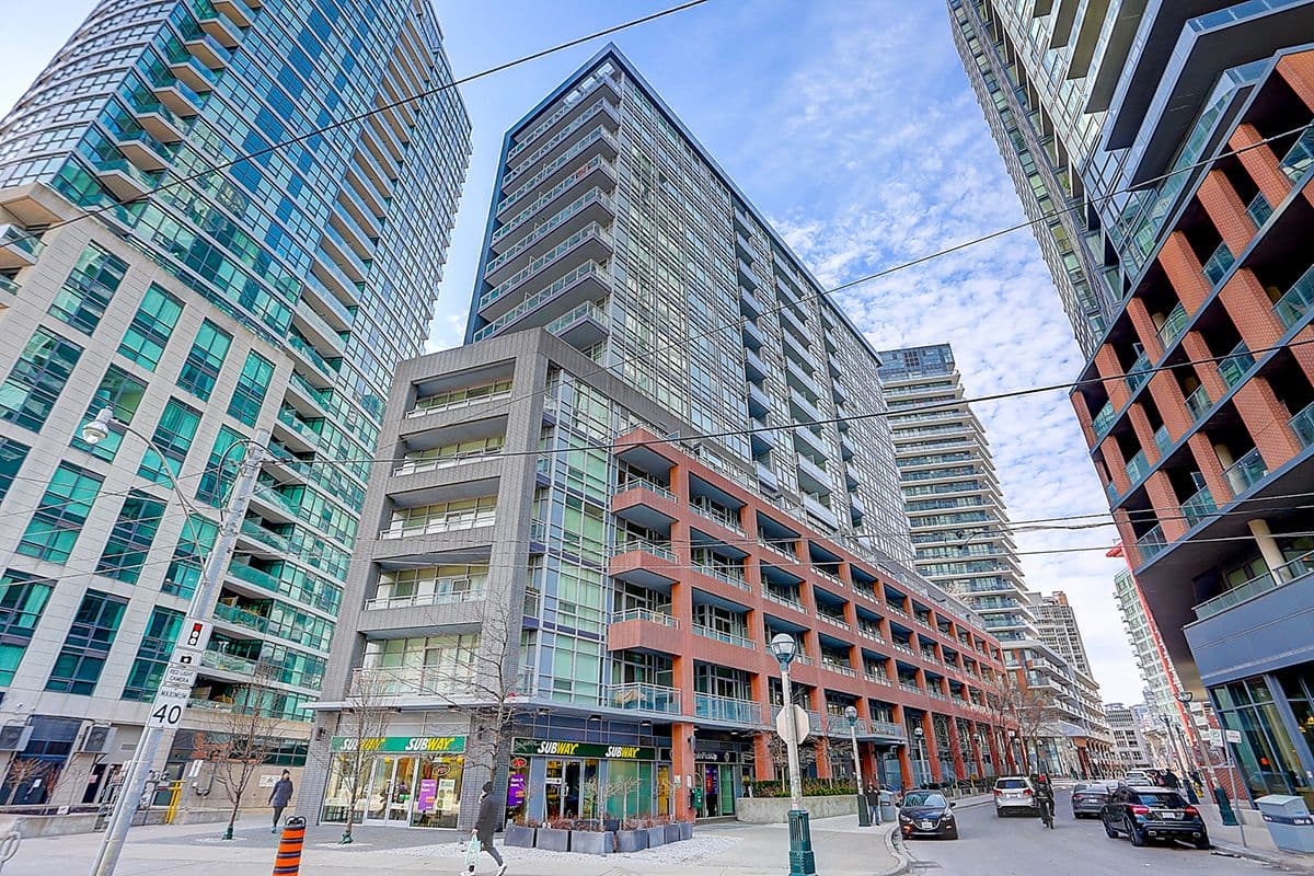 15 Bruyeres Mews 1104, Toronto C01, ON M5V 0A7