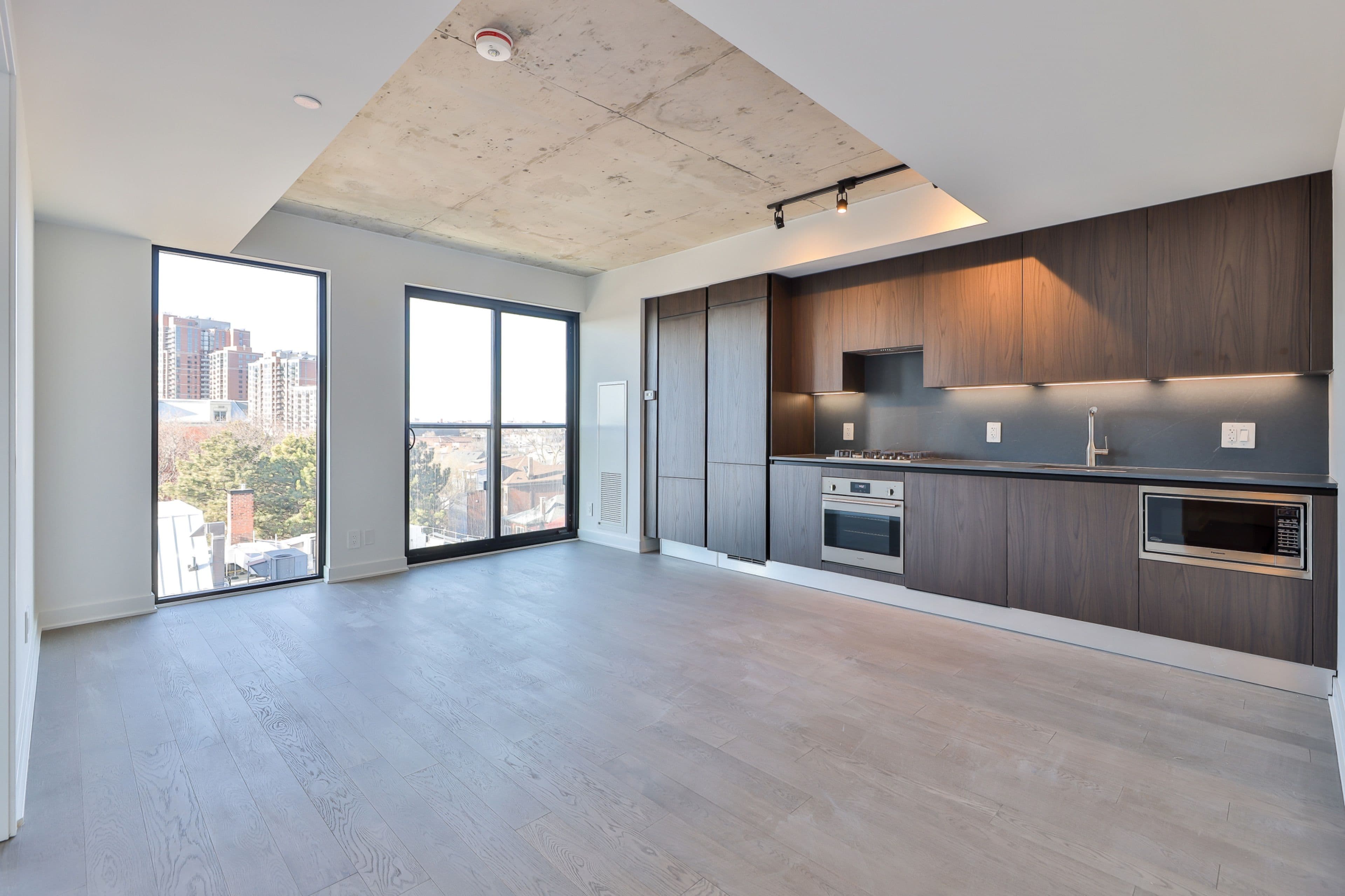 2720 Dundas Street W 509, Toronto W02, ON M6P 1Y2