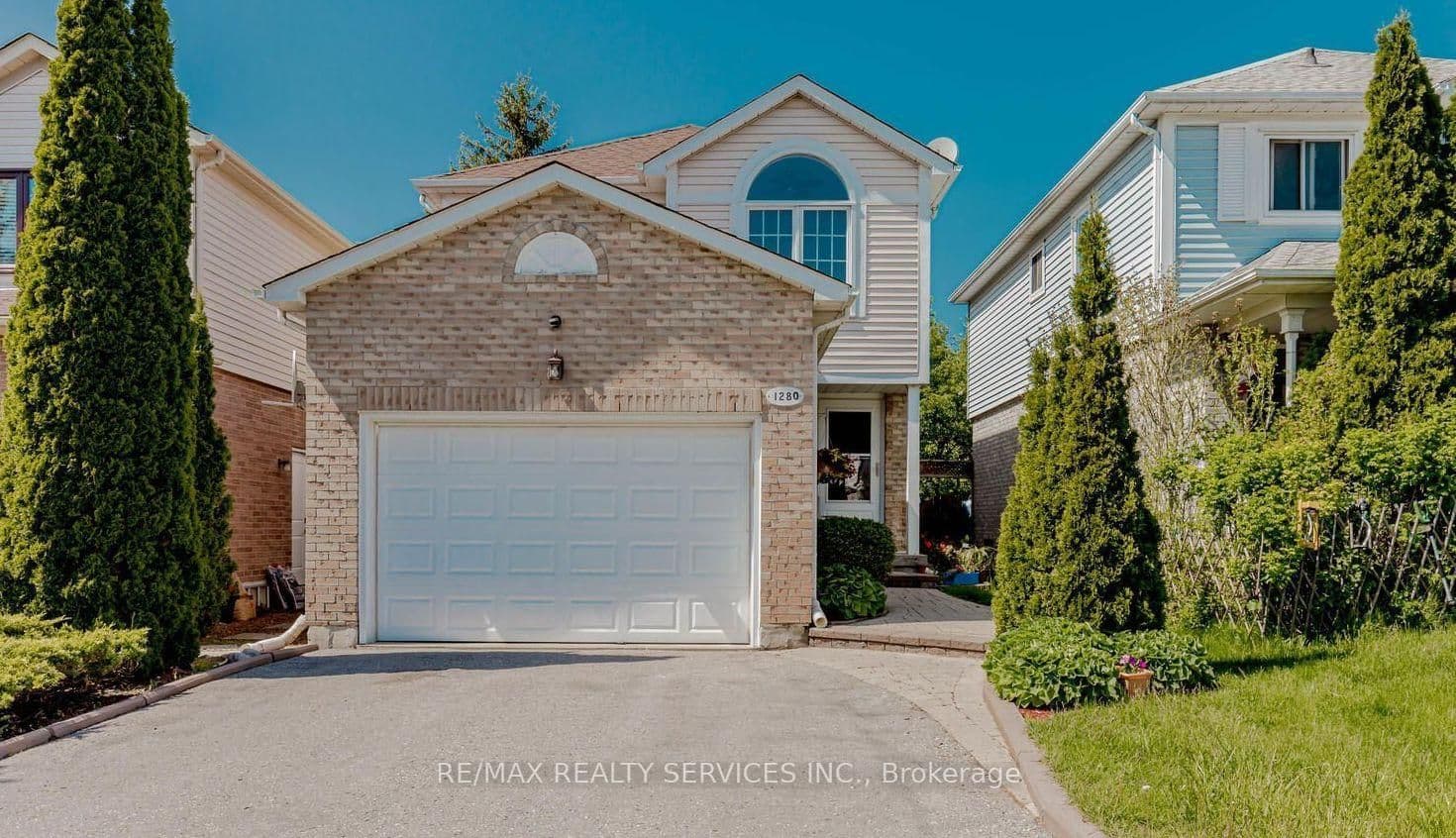 1280 Andover Drive, Oshawa, ON L1K 2K3
