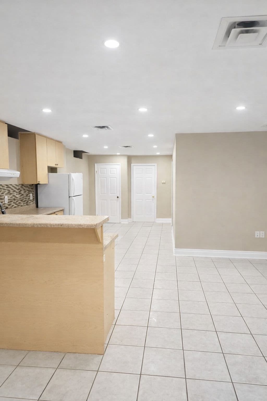 621 Dixon Road Basement, Toronto W10, ON M9W 1H7