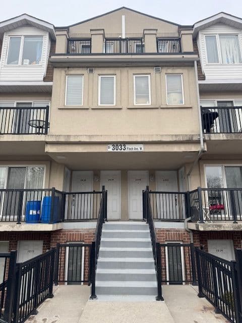 3033 Finch Avenue W 2039, Toronto W05, ON M9M 0A3