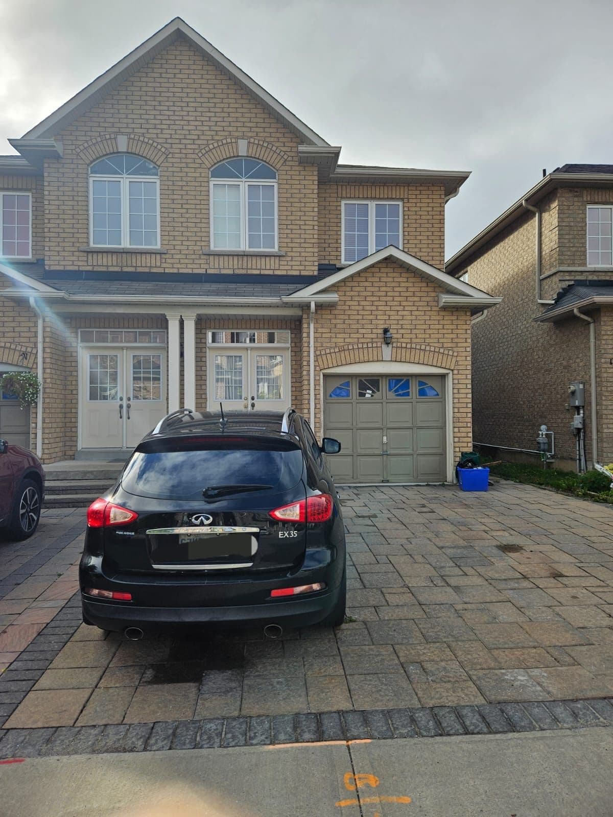 19 Voysey Way, Markham, ON L3S 0B4