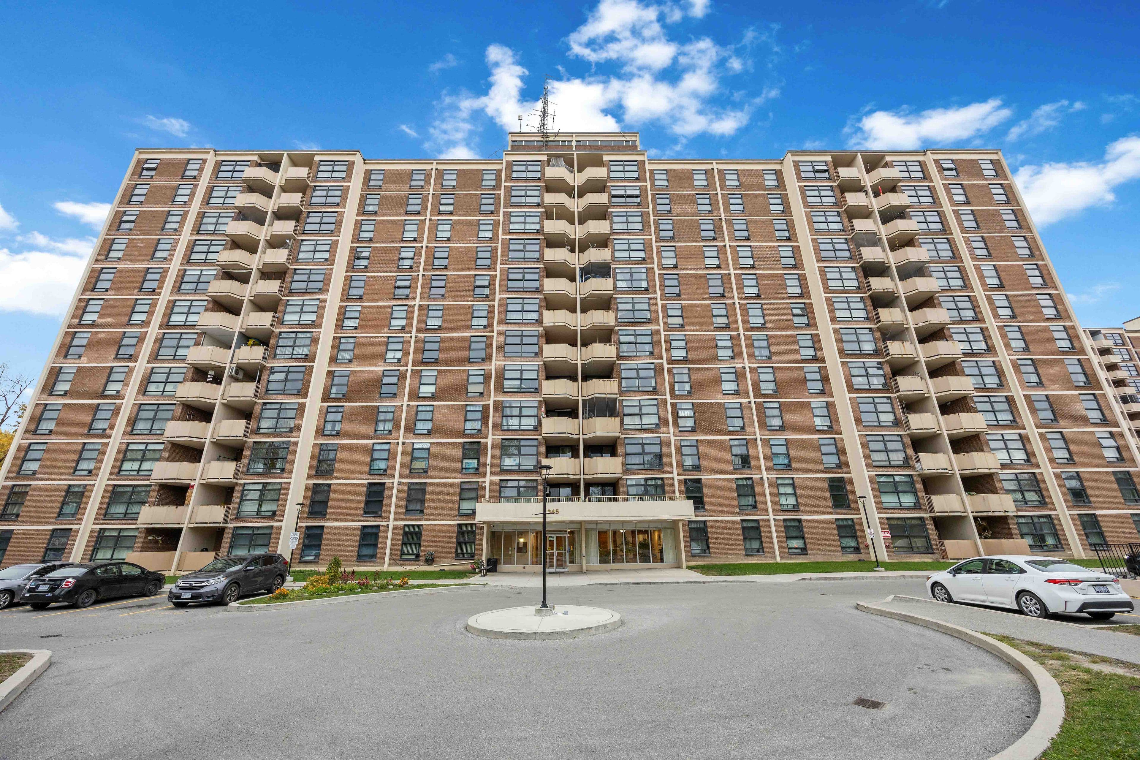 345 Driftwood Avenue 210, Toronto W05, ON M3N 2P4